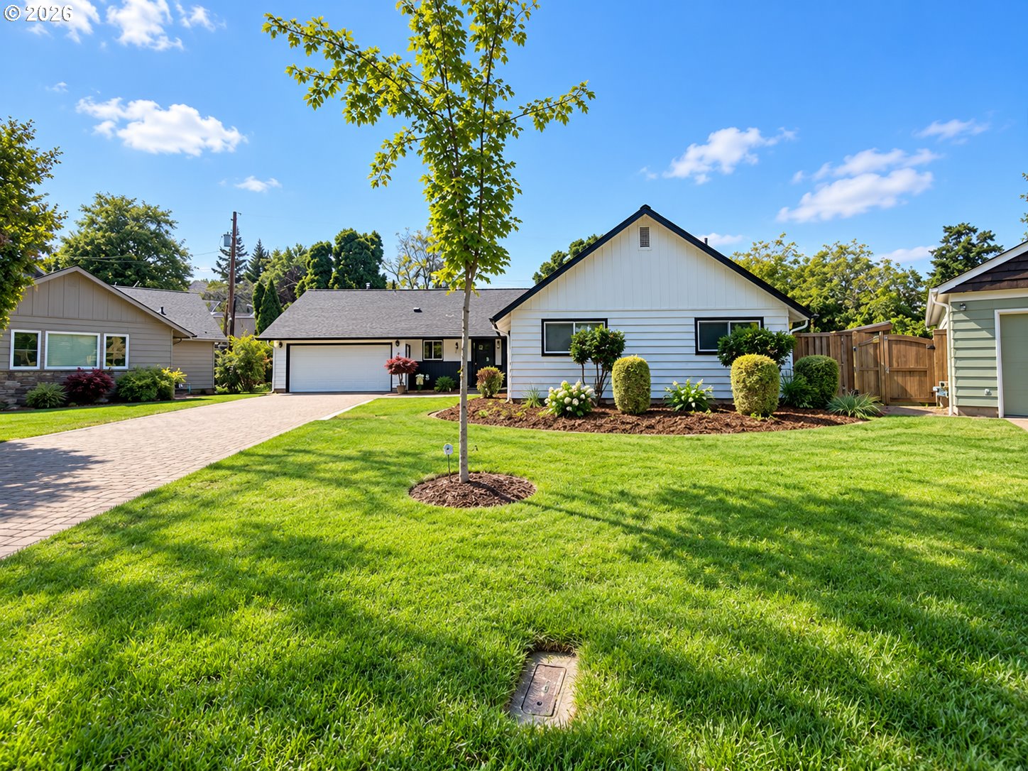 2872 Suffolk Ct — photo