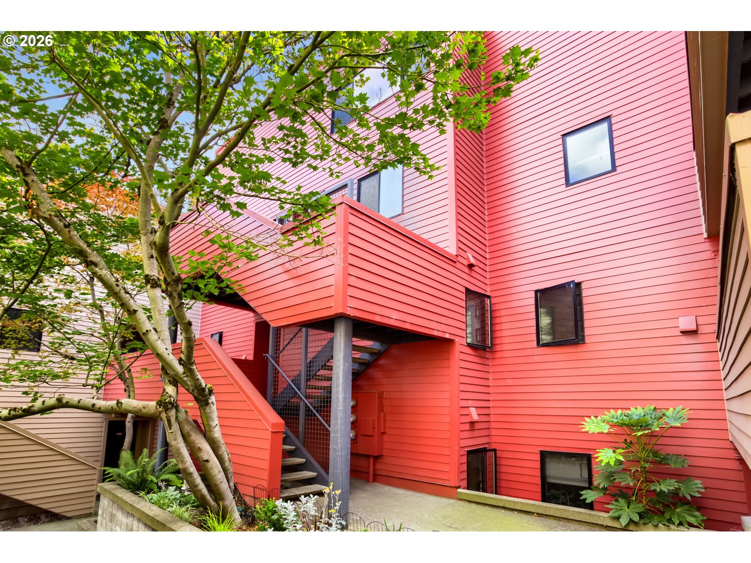 840 NW Naito Pkwy H10 — photo