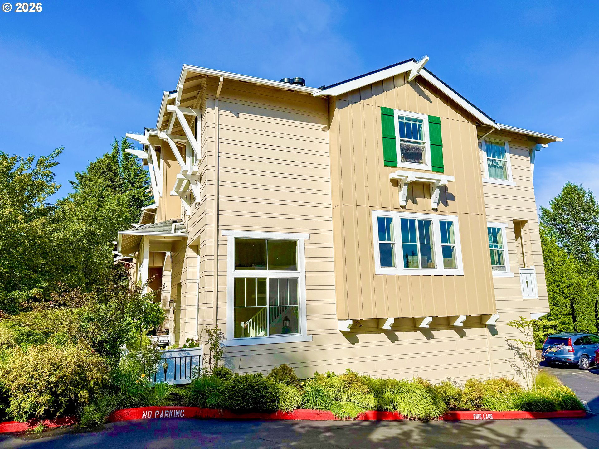 2608 SW Hume Ct — photo