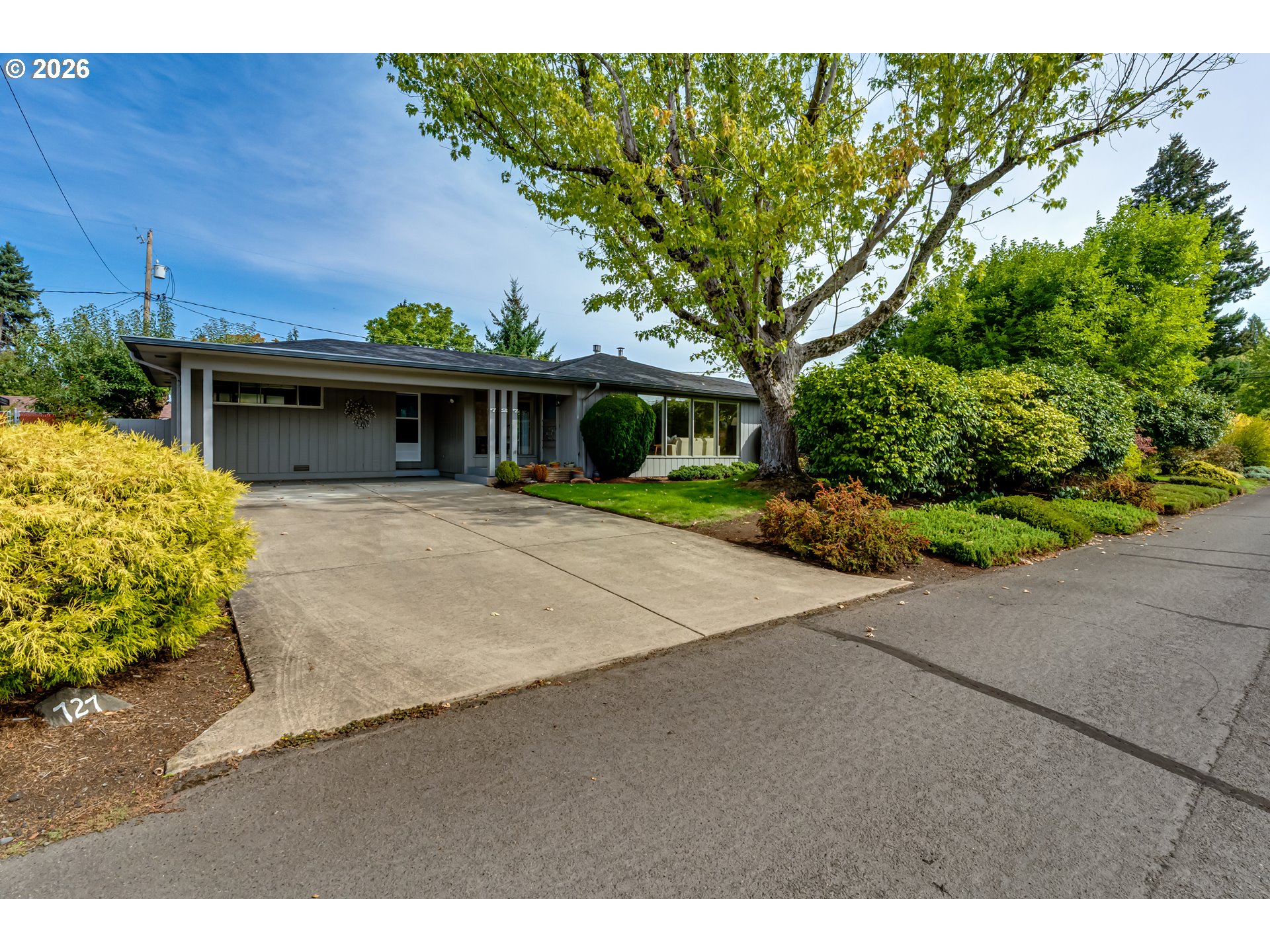 727 Elm Dr, Eugene, OR 97404 — photo 2