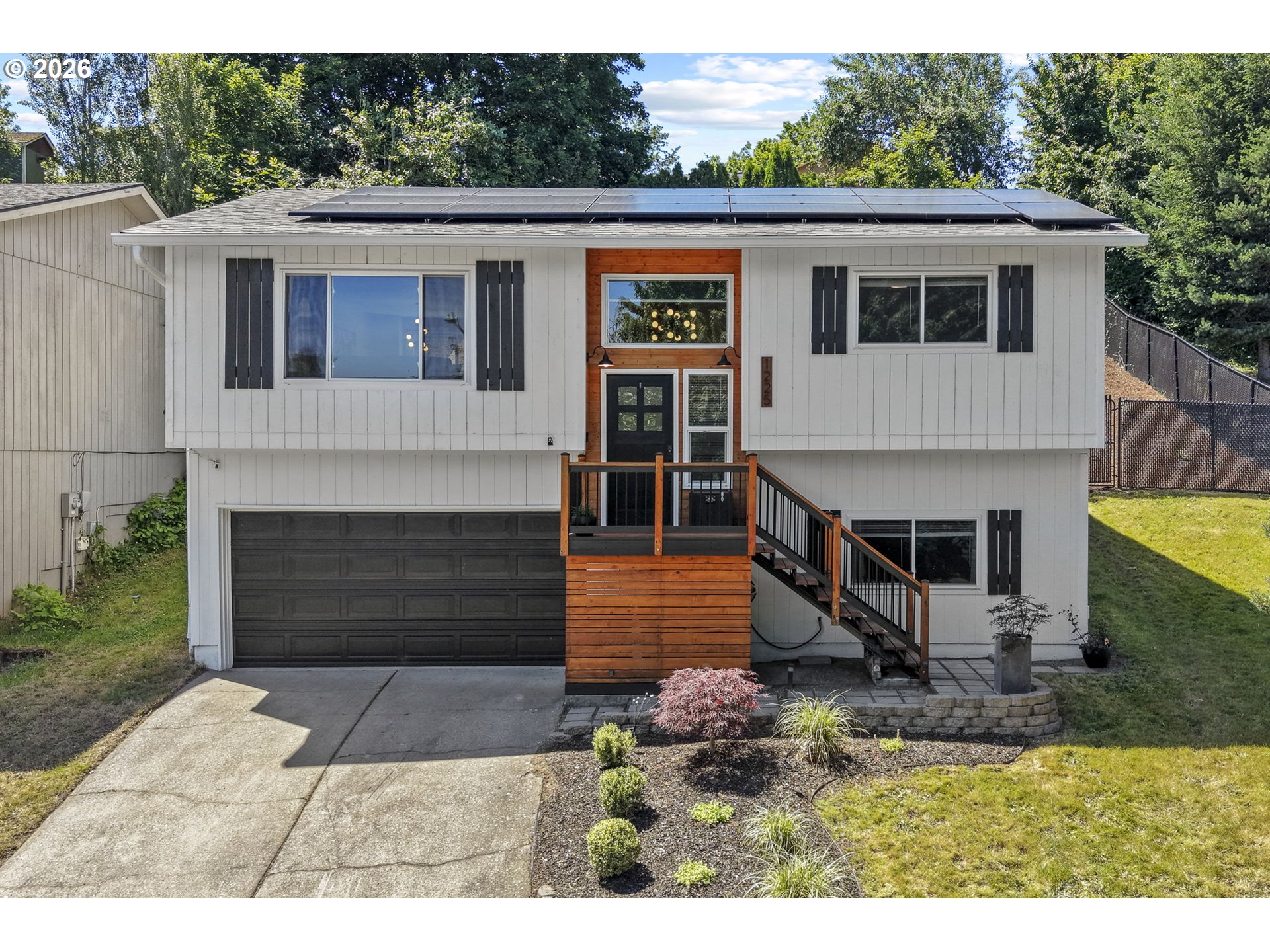1225 SE Chapman Ave — photo