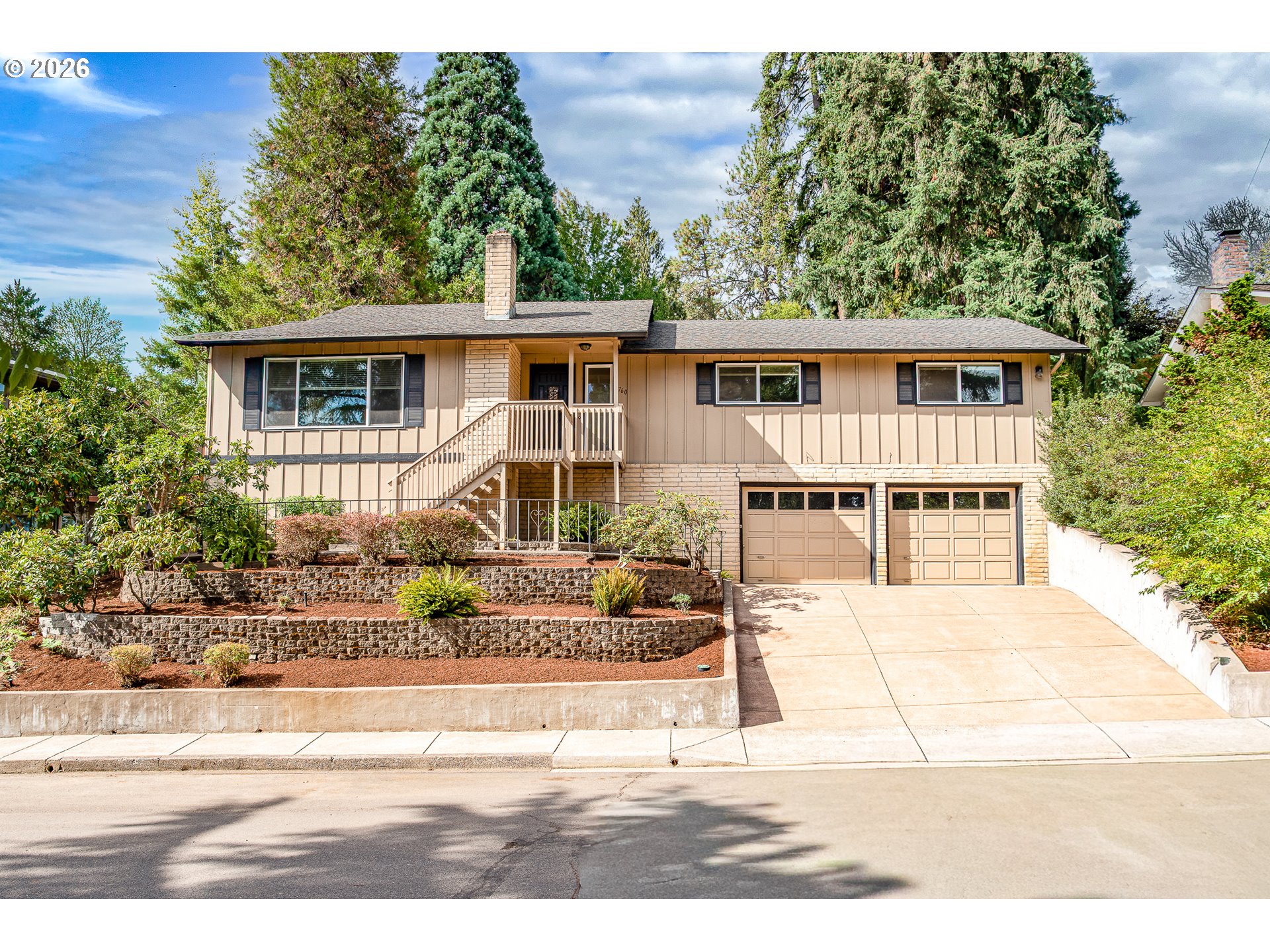 1760 Graham Dr — photo