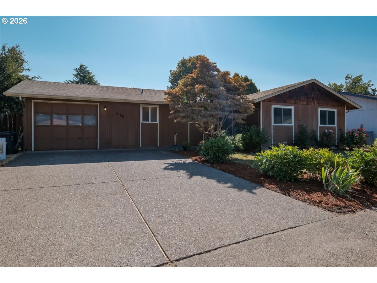 3146 SE Hathaway Dr — photo