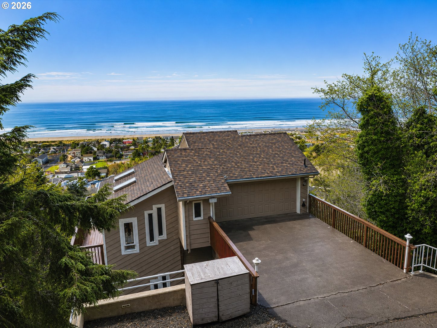 333 Pacific View Dr — photo