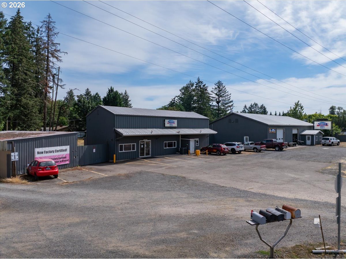 5597 S Santiam Hwy — photo