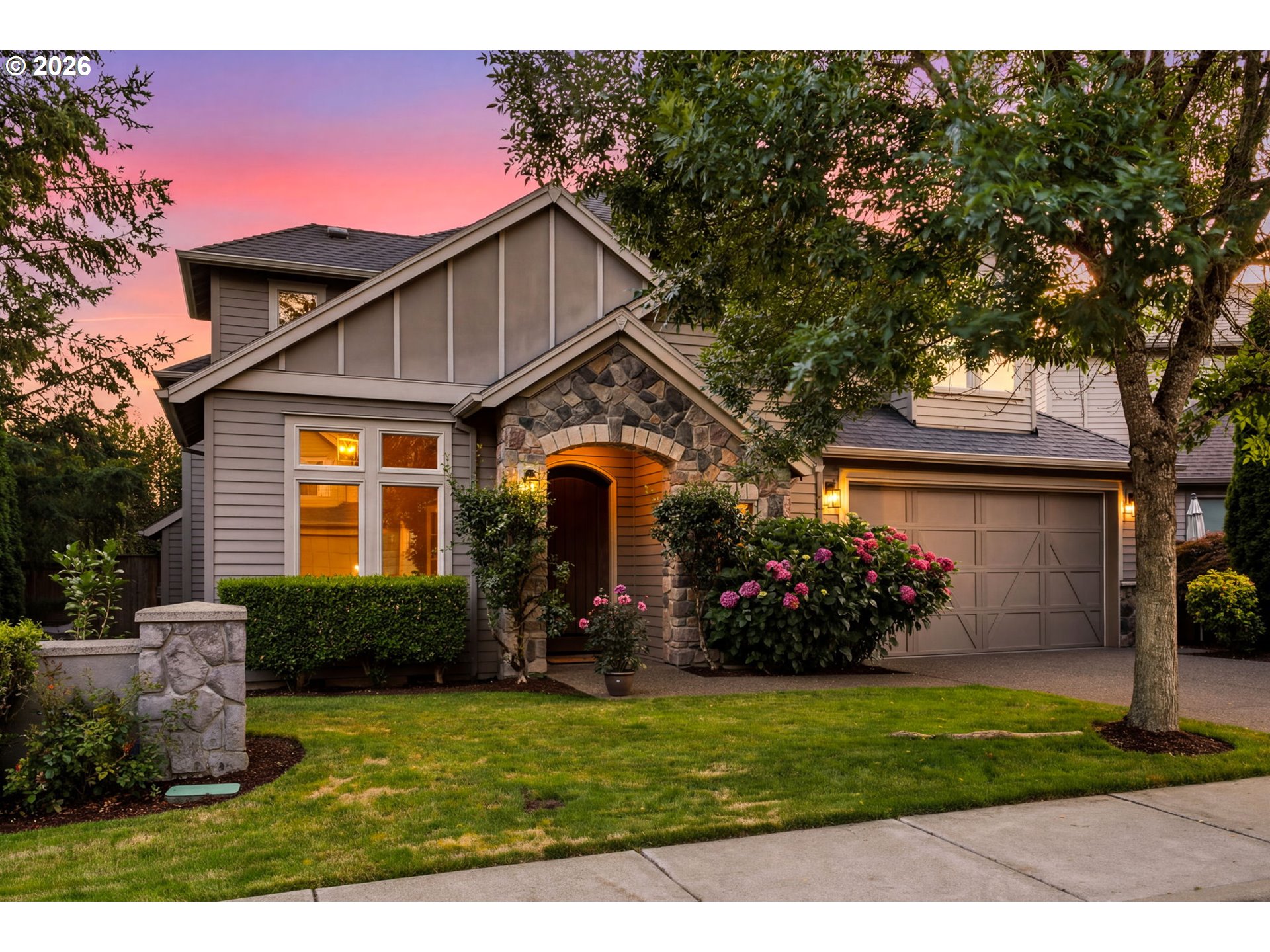 15677 Fieldstone Dr — photo