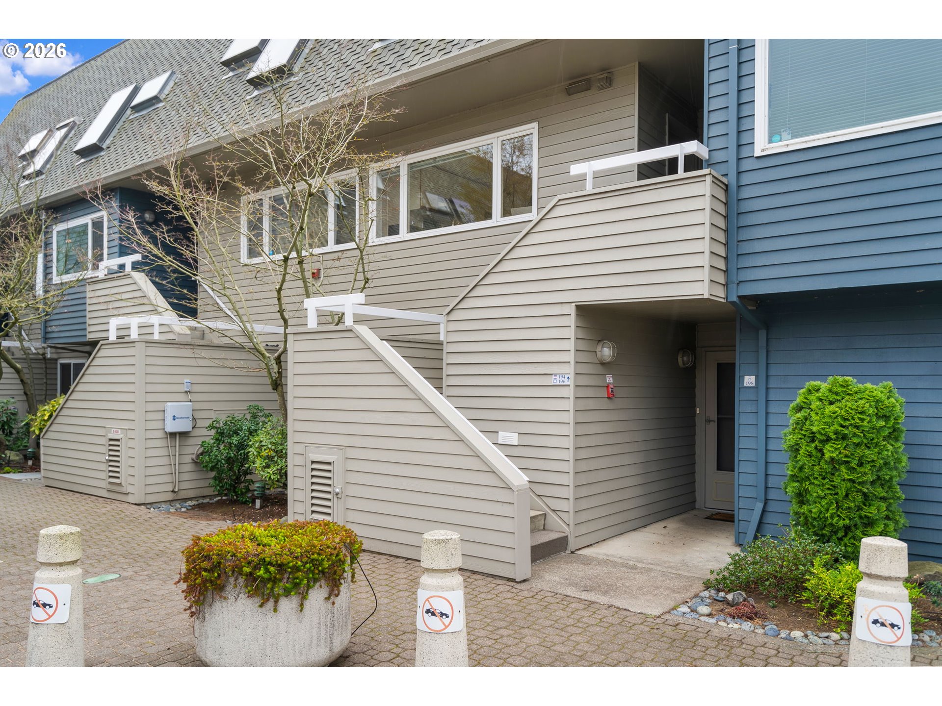194 N Hayden Bay Dr — photo