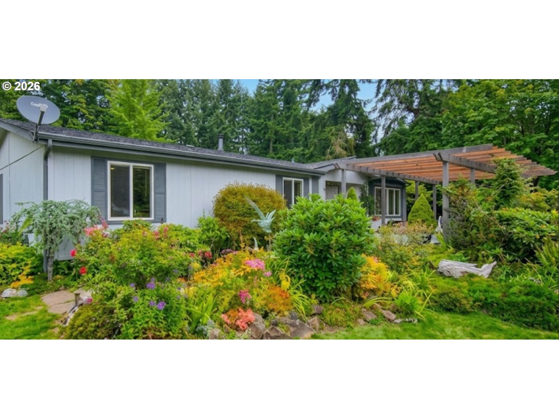 891 Walker Rd — photo