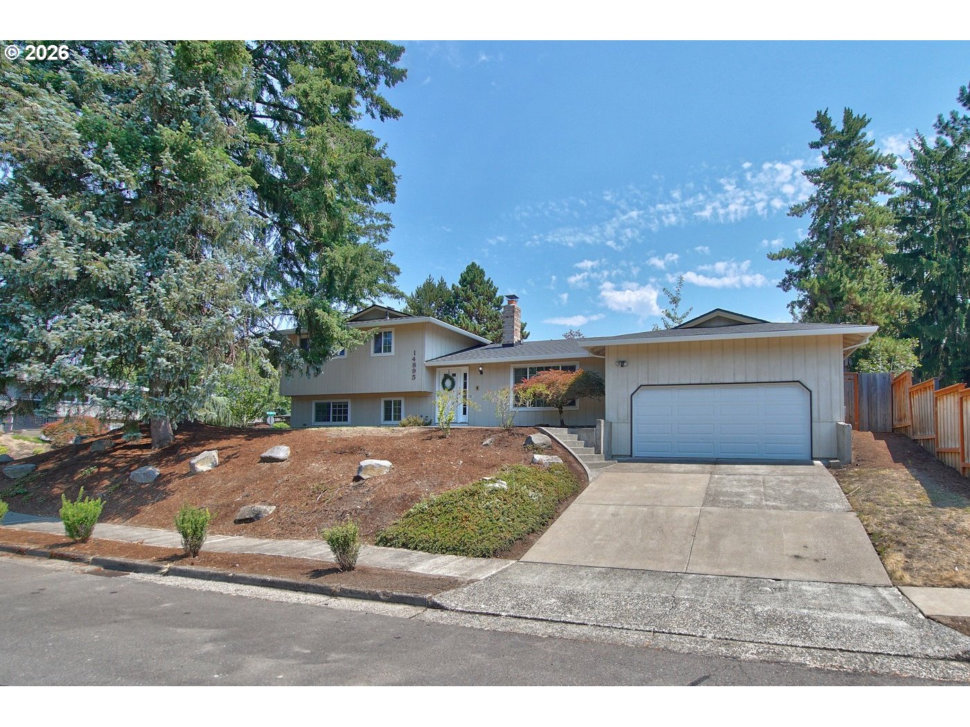 14895 SW Bonnie Brae St — photo
