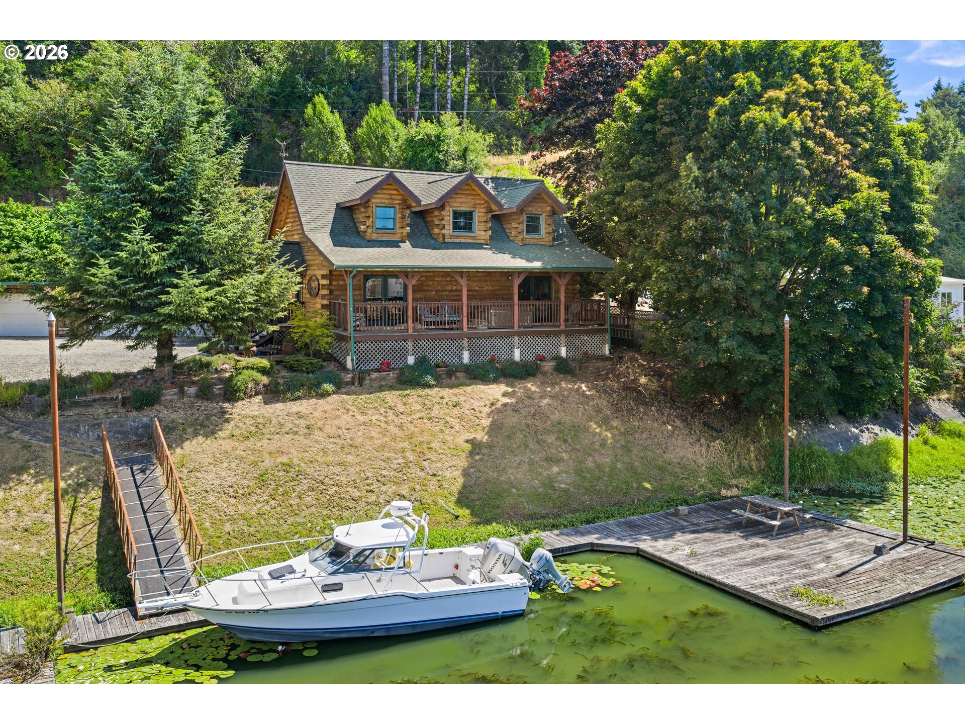 130 Hilltop Dr — photo