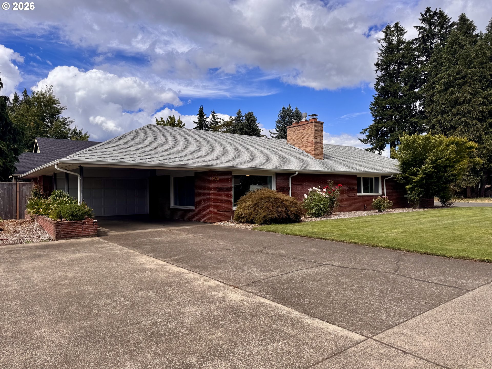 356 NE 10th Ave — photo