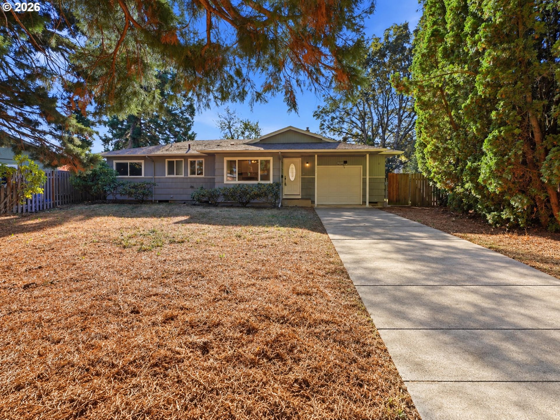 4304 SE Fieldcrest Dr — photo