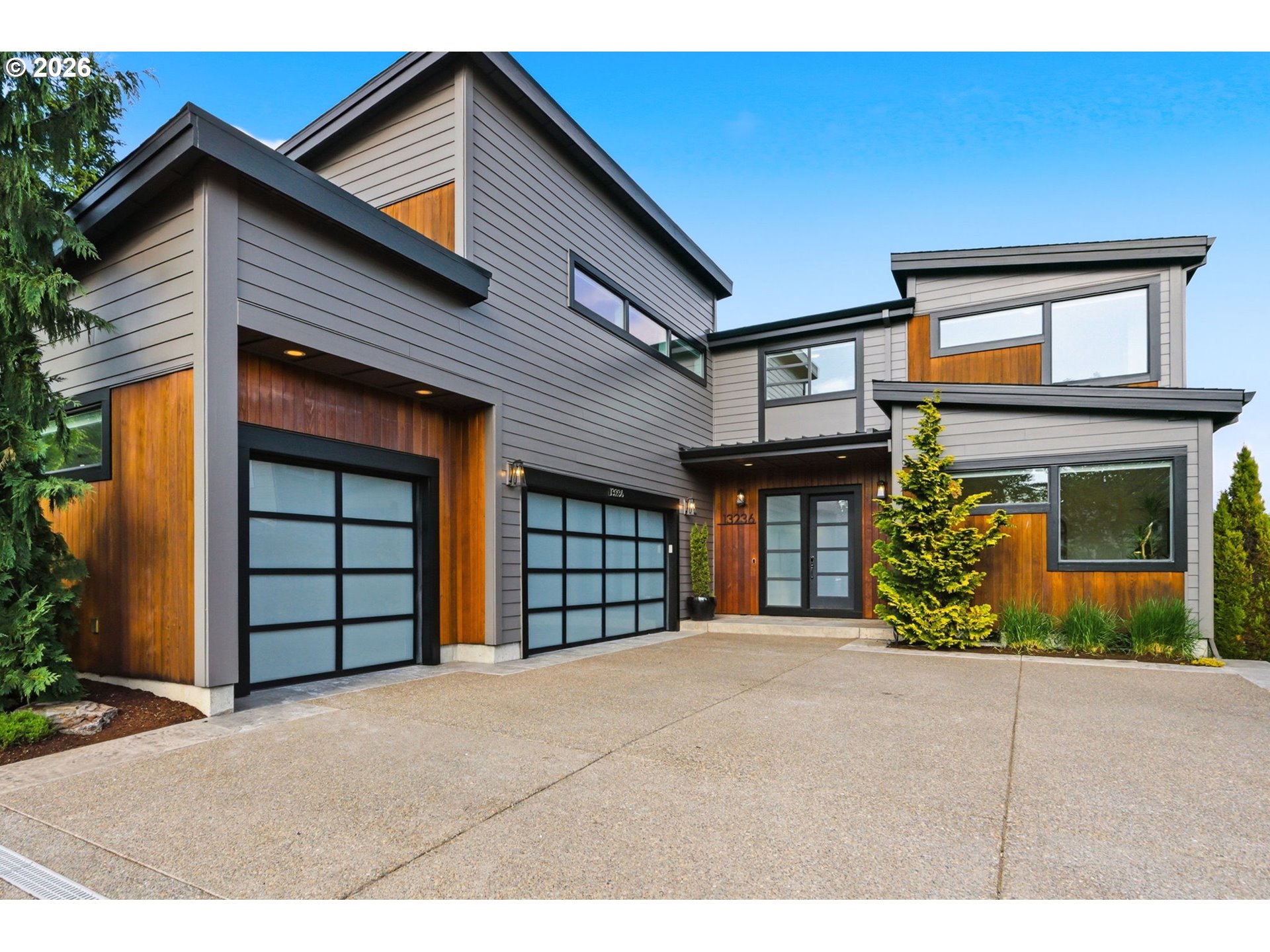 13236 Amber Pl — photo