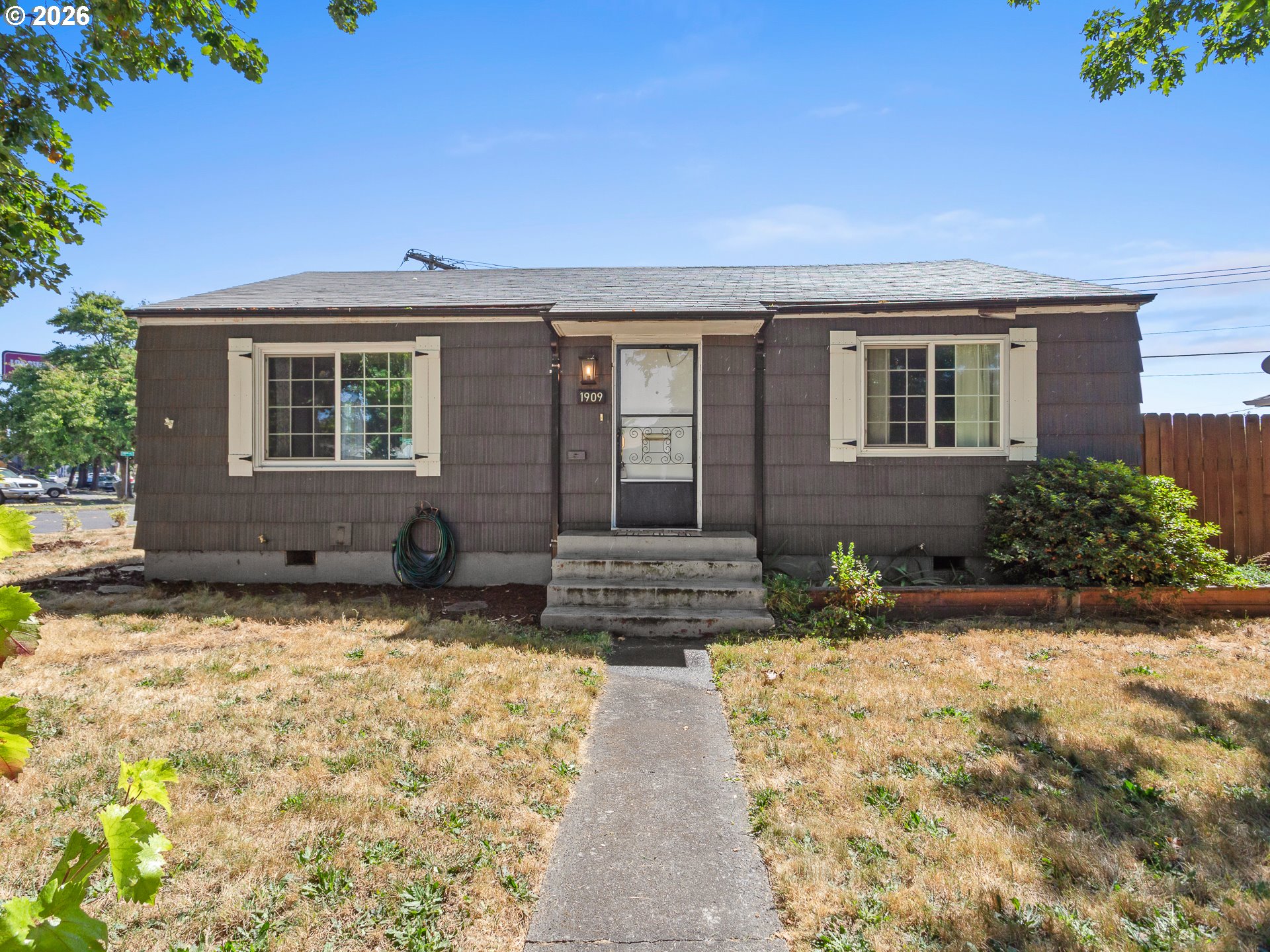1909 Washington Way — photo