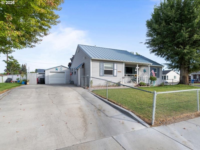 455 E Sunset Dr, Hermiston, OR 97838 — photo 3