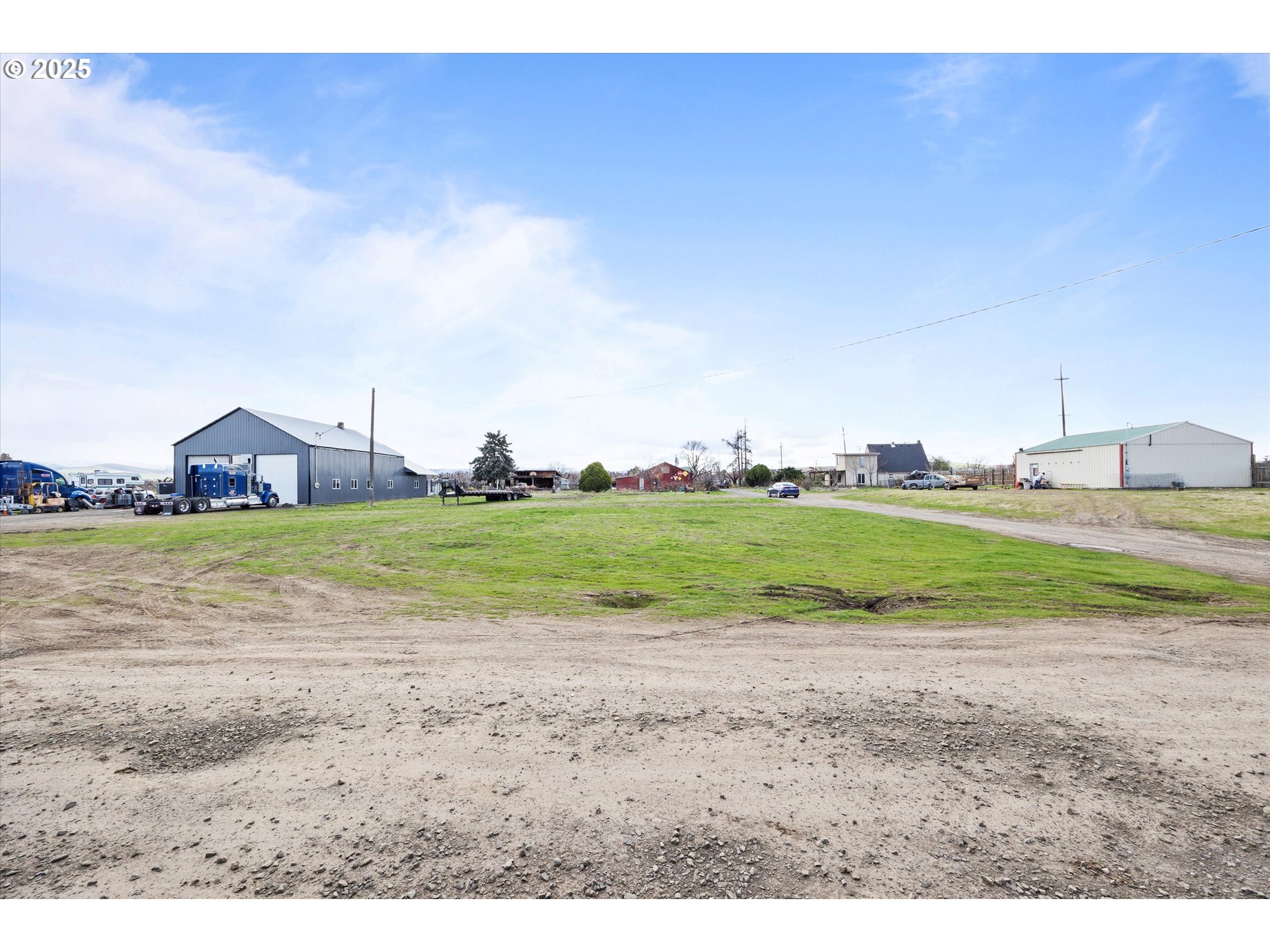 84375 Highway 11 — photo