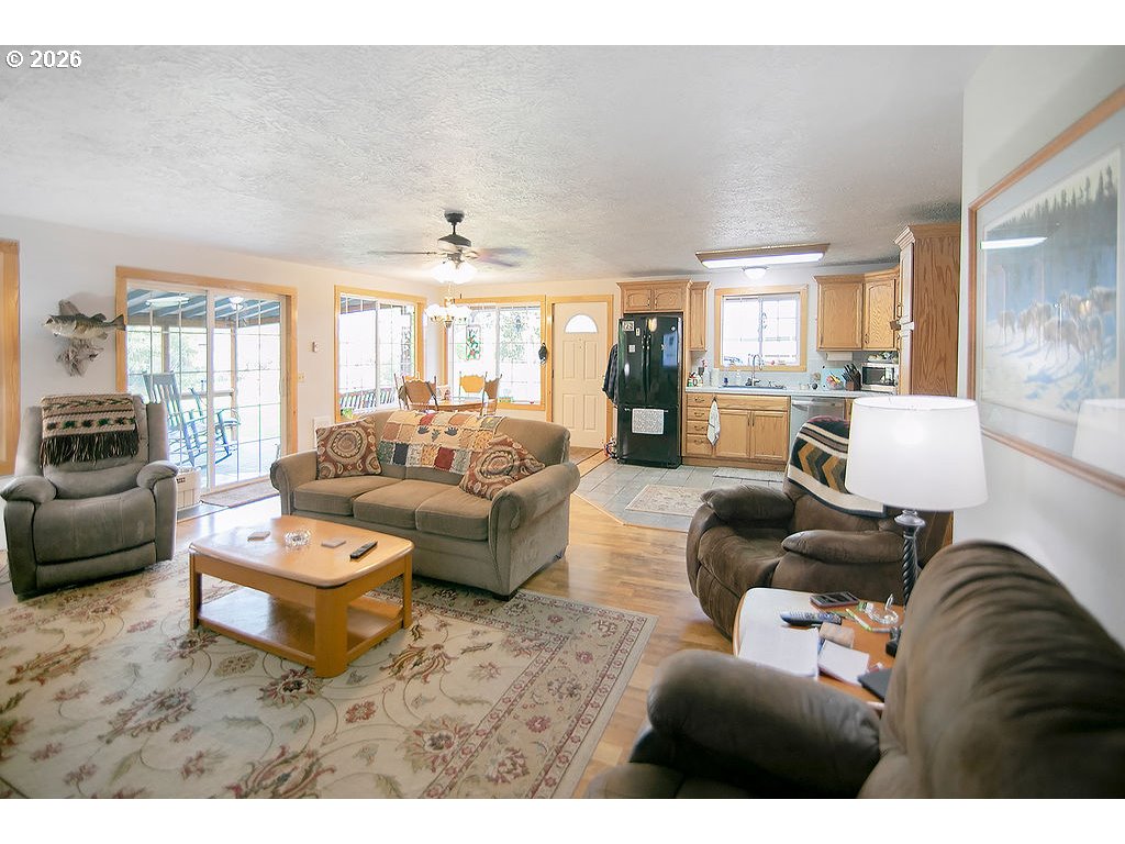 205 Lamar Rd, SilverLake, WA 98645 — photo 2