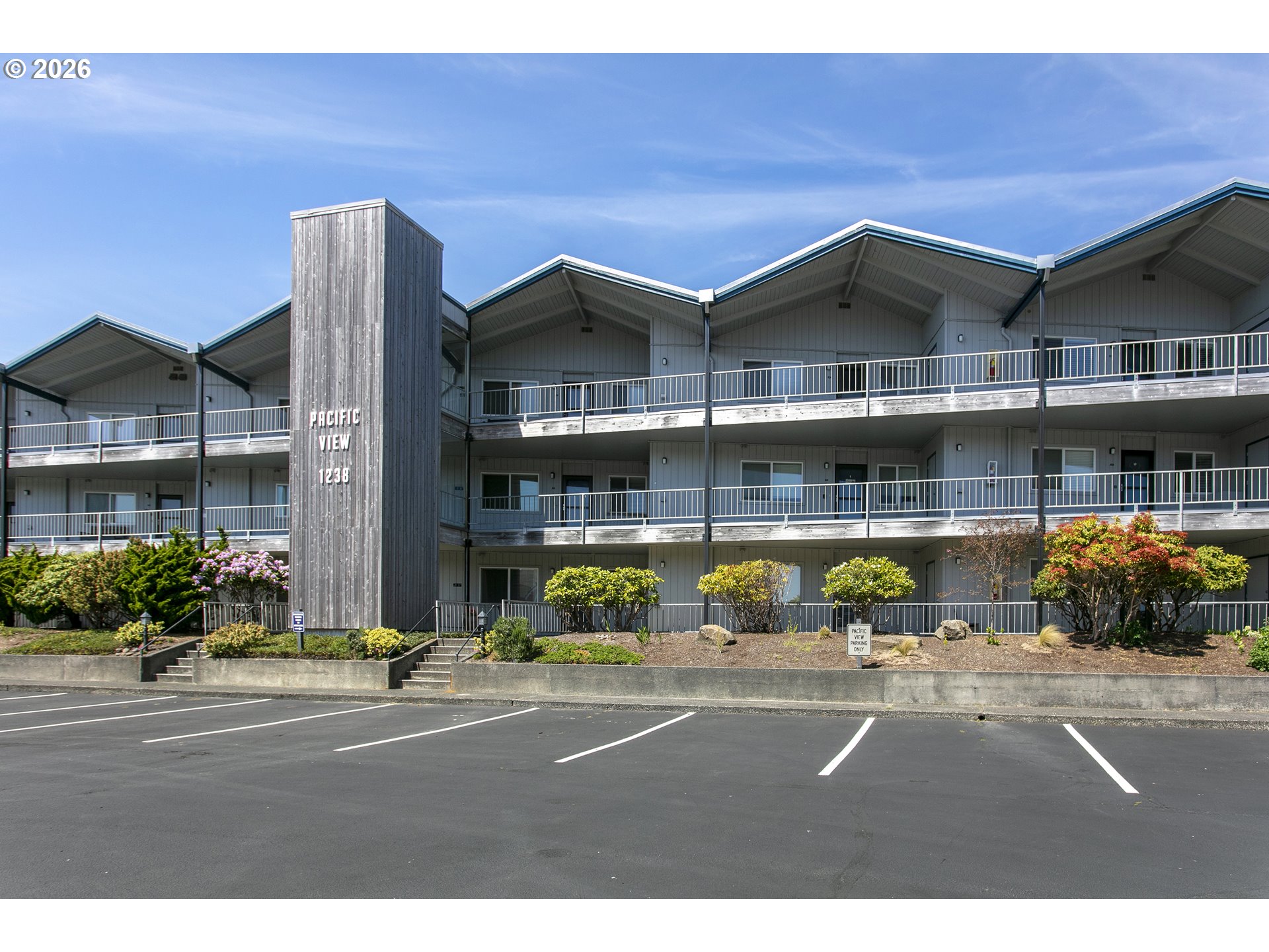 1238 N Marion Ave #V470 — photo