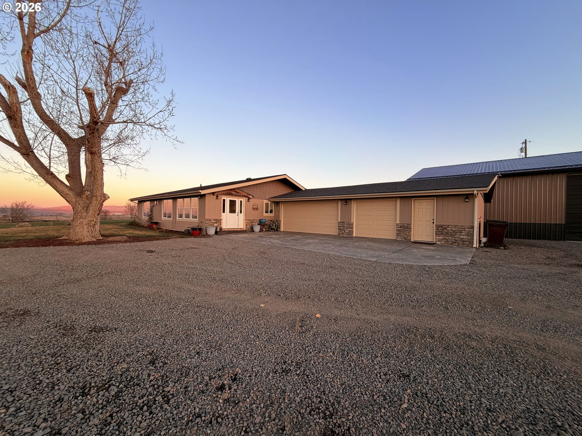 3647 SW Highway 97 — photo