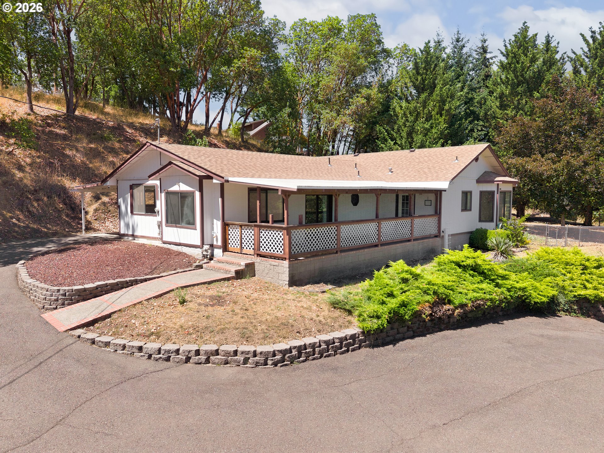 1275 Arcadia Dr — photo