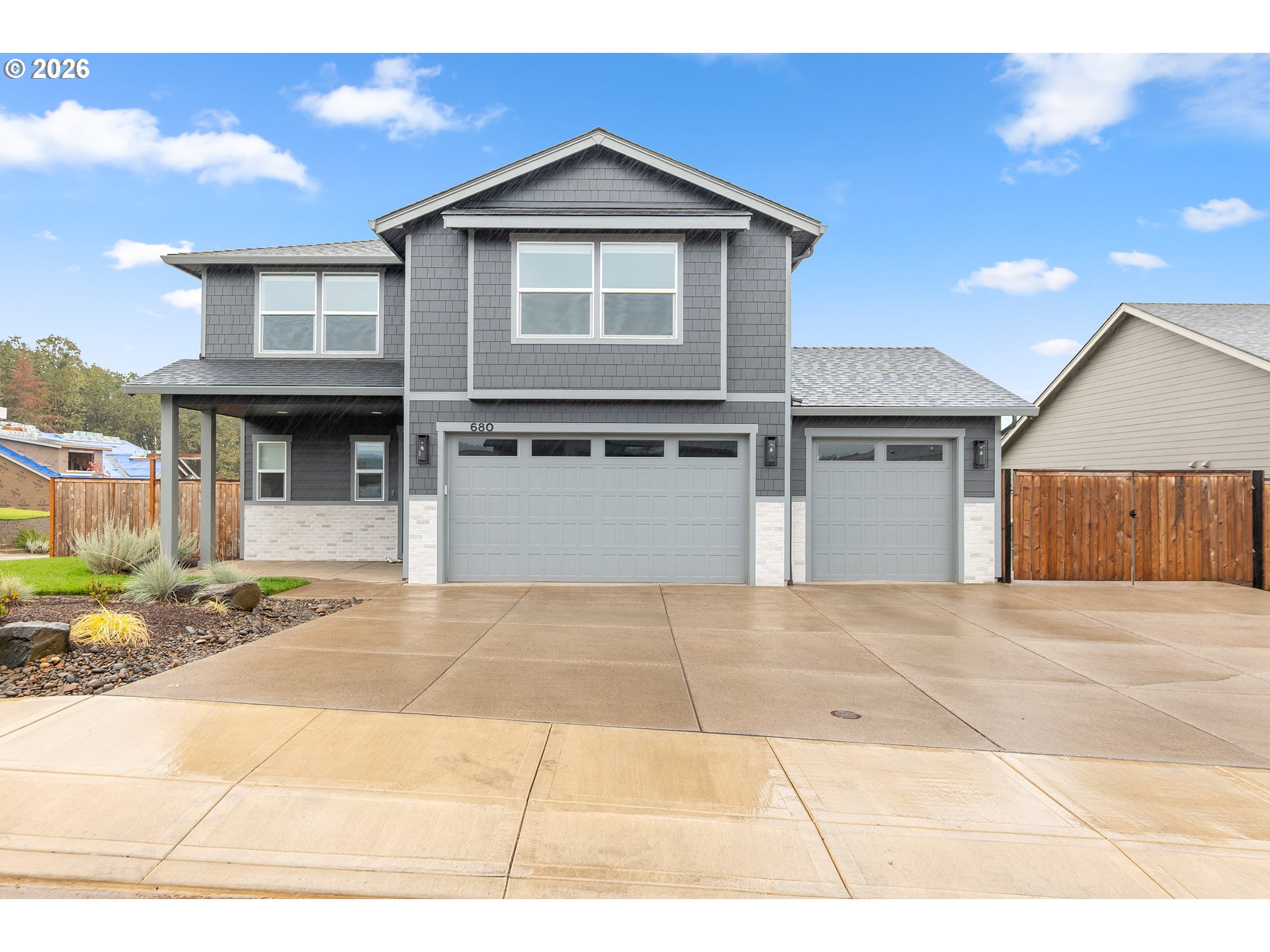 680 NW Cascade Mountain Dr — photo