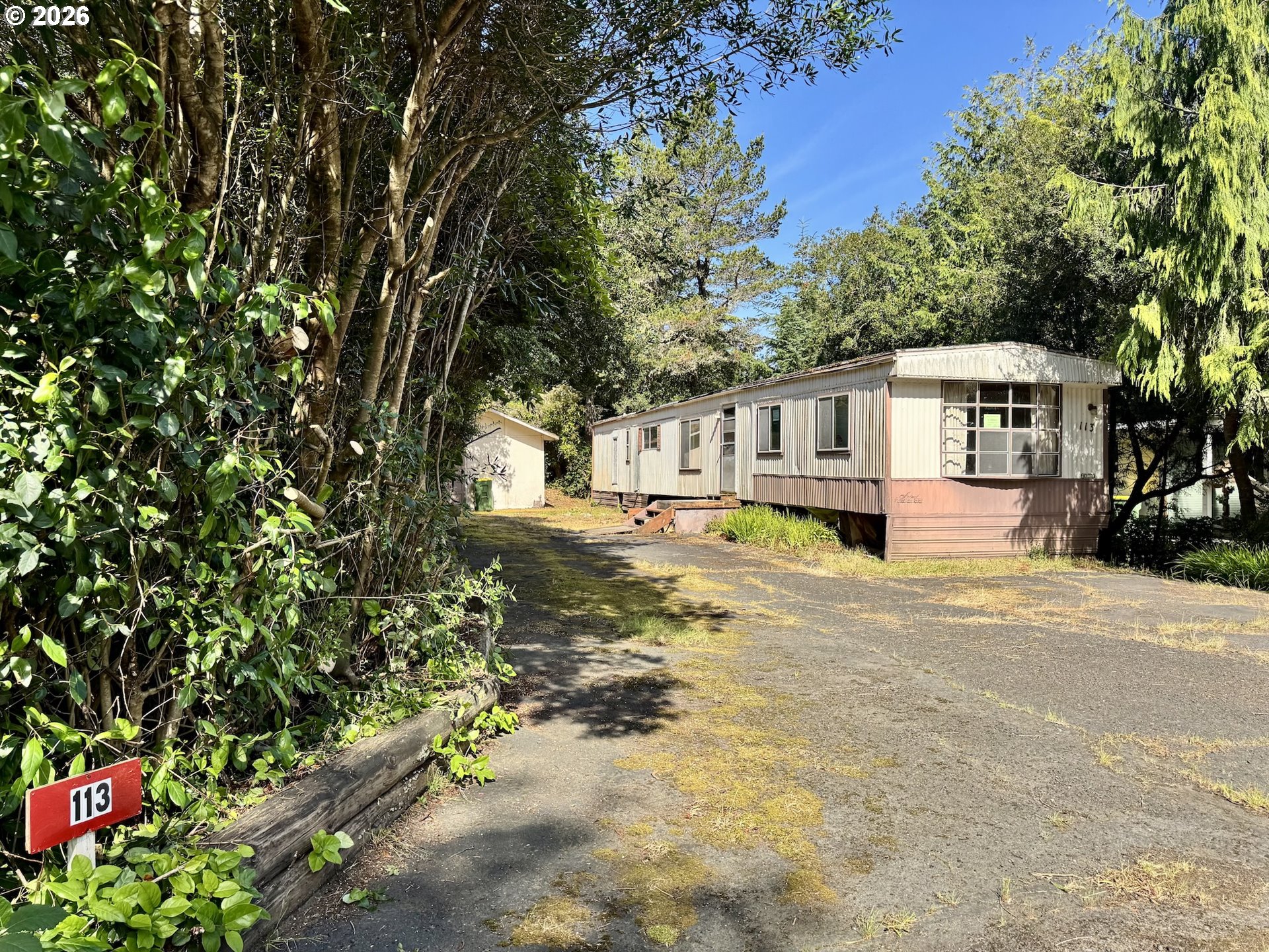1600 Rhododendron Dr 113 — photo