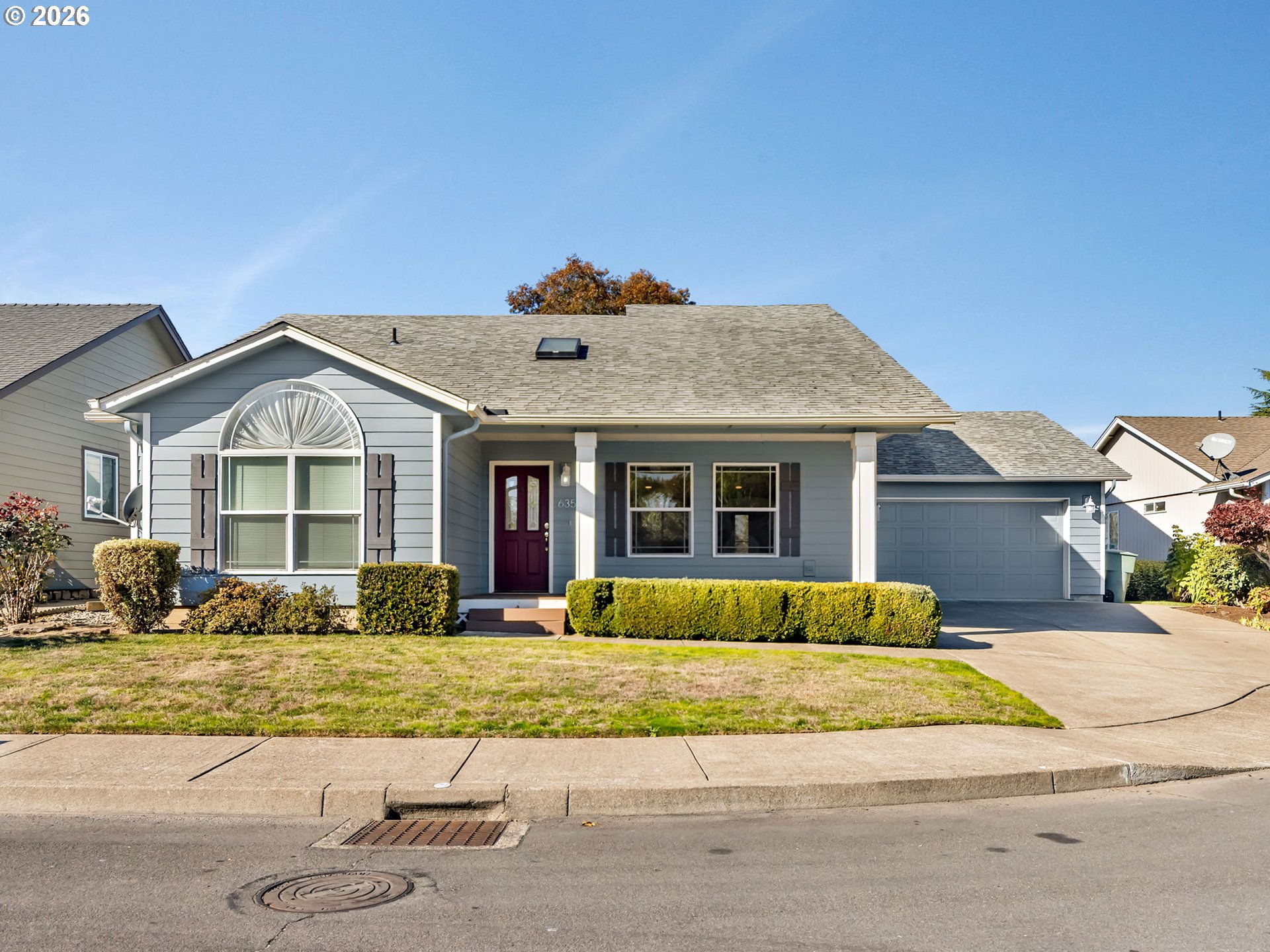 635 NE Blair Ct — photo