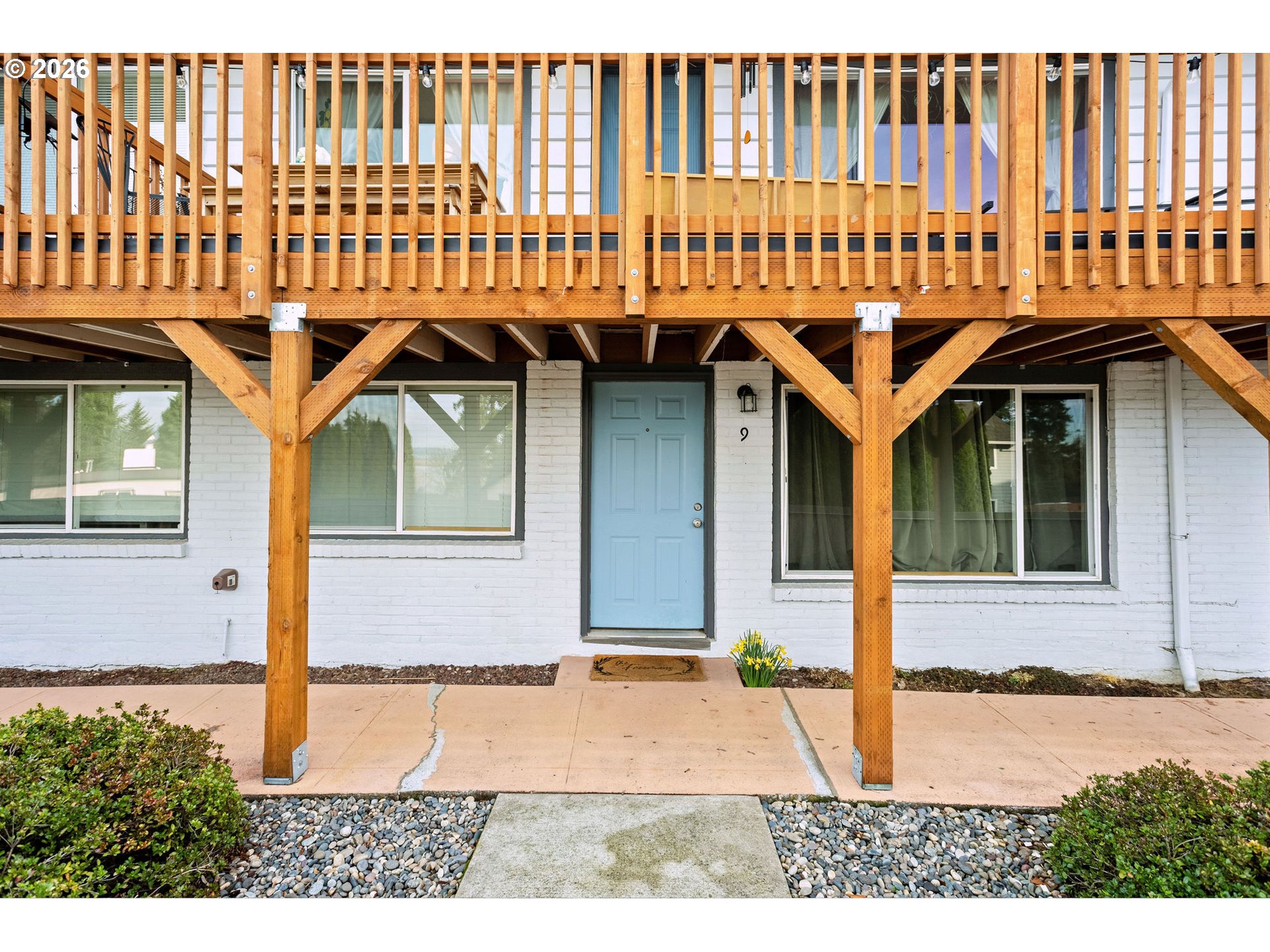 2102 NW Kelly Dr 9 — photo