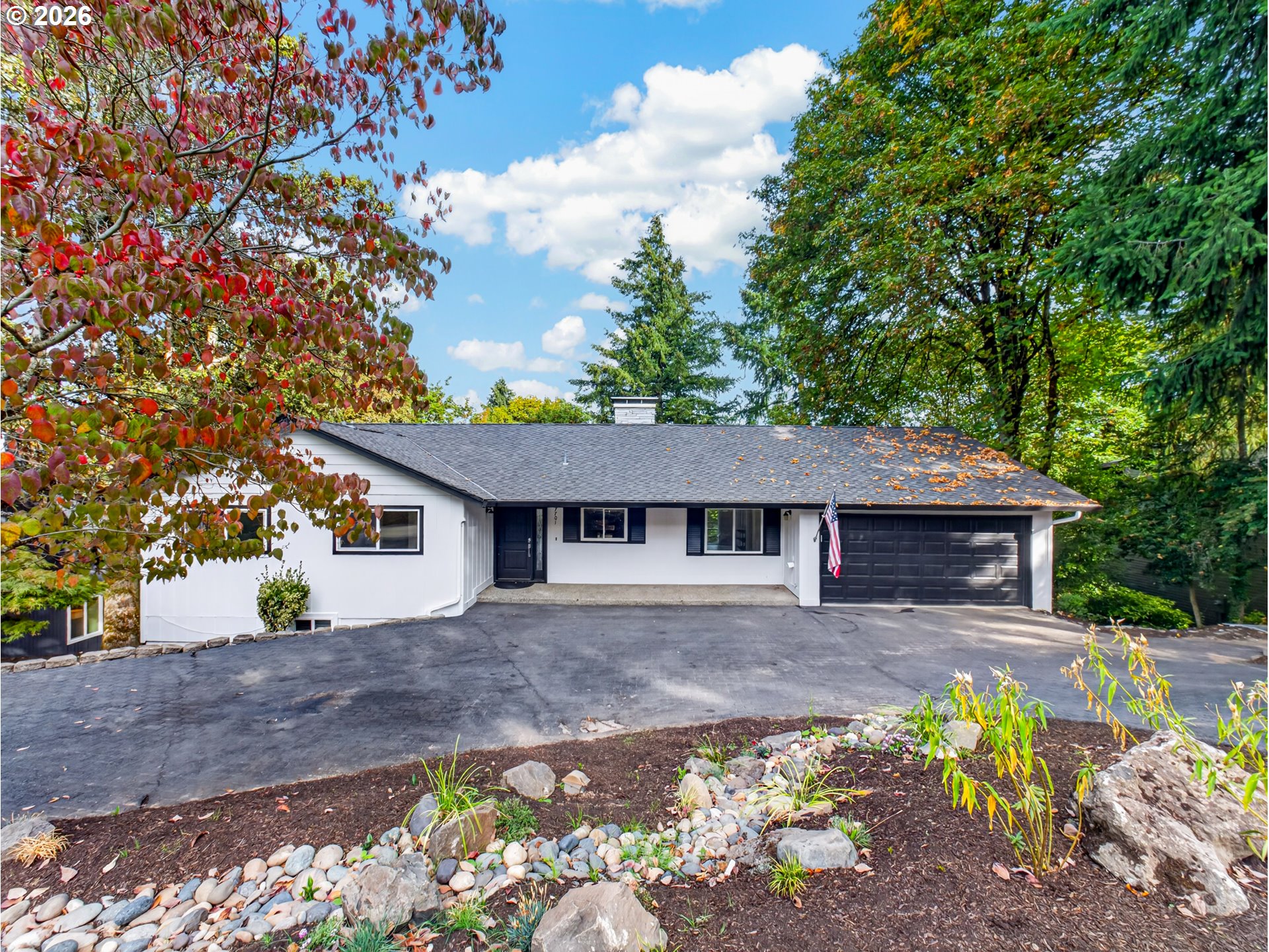 17701 Overlook Cir — photo