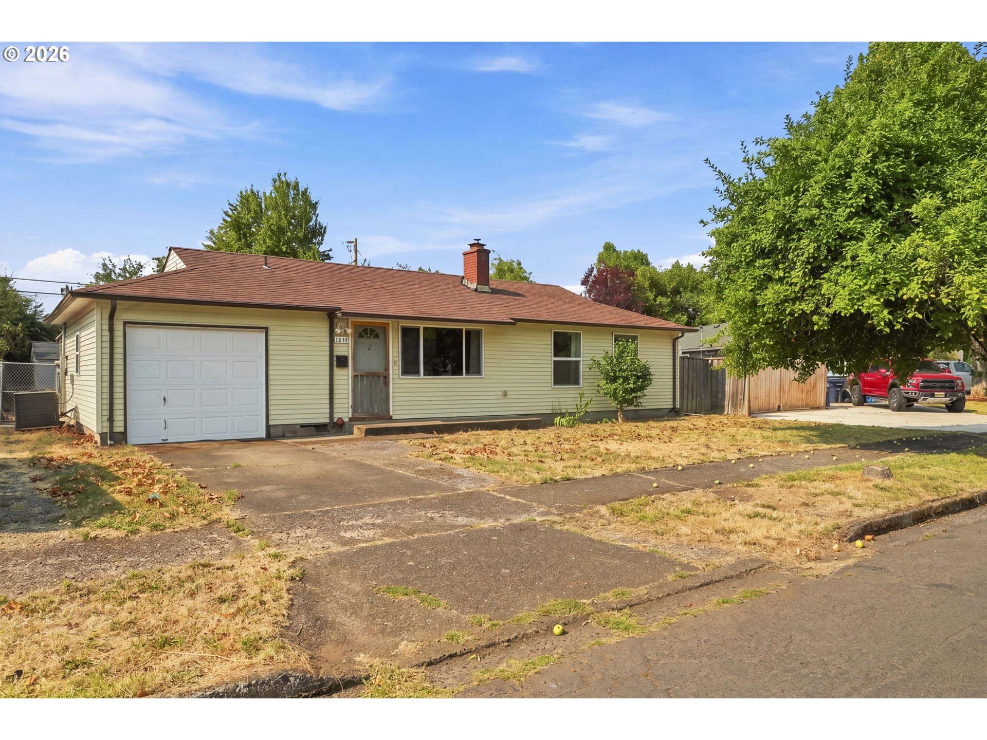 1219 Pleasant St, Springfield, OR 97477 — photo 2