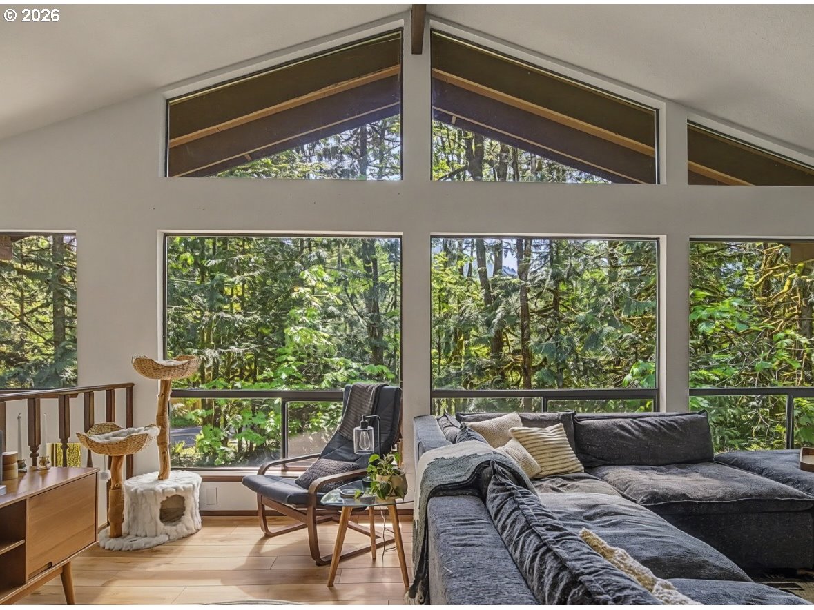 70165 E Barlow Trail Rd, Rhododendron, OR 97049 — photo 2