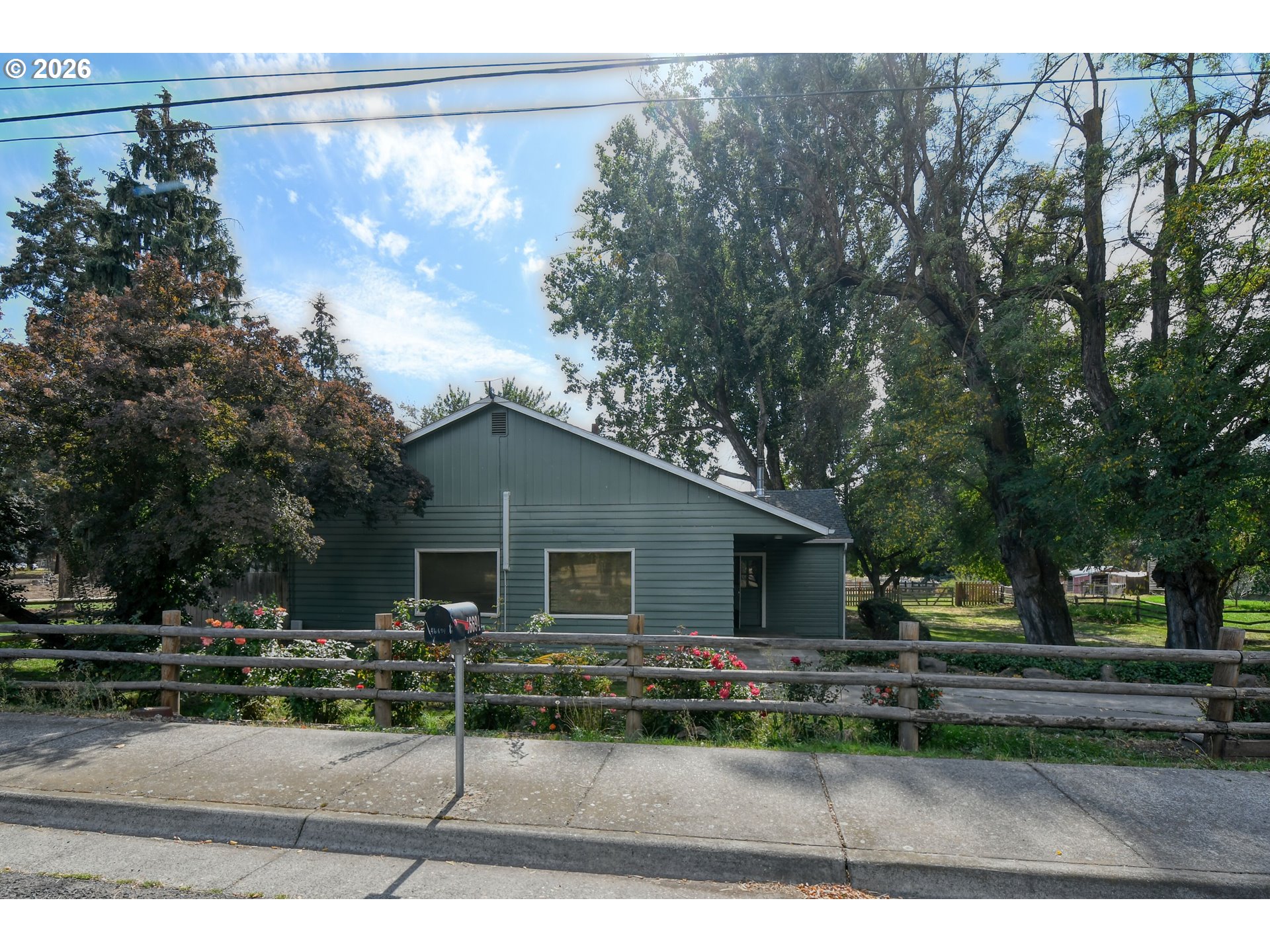 46694 Mission Rd — photo