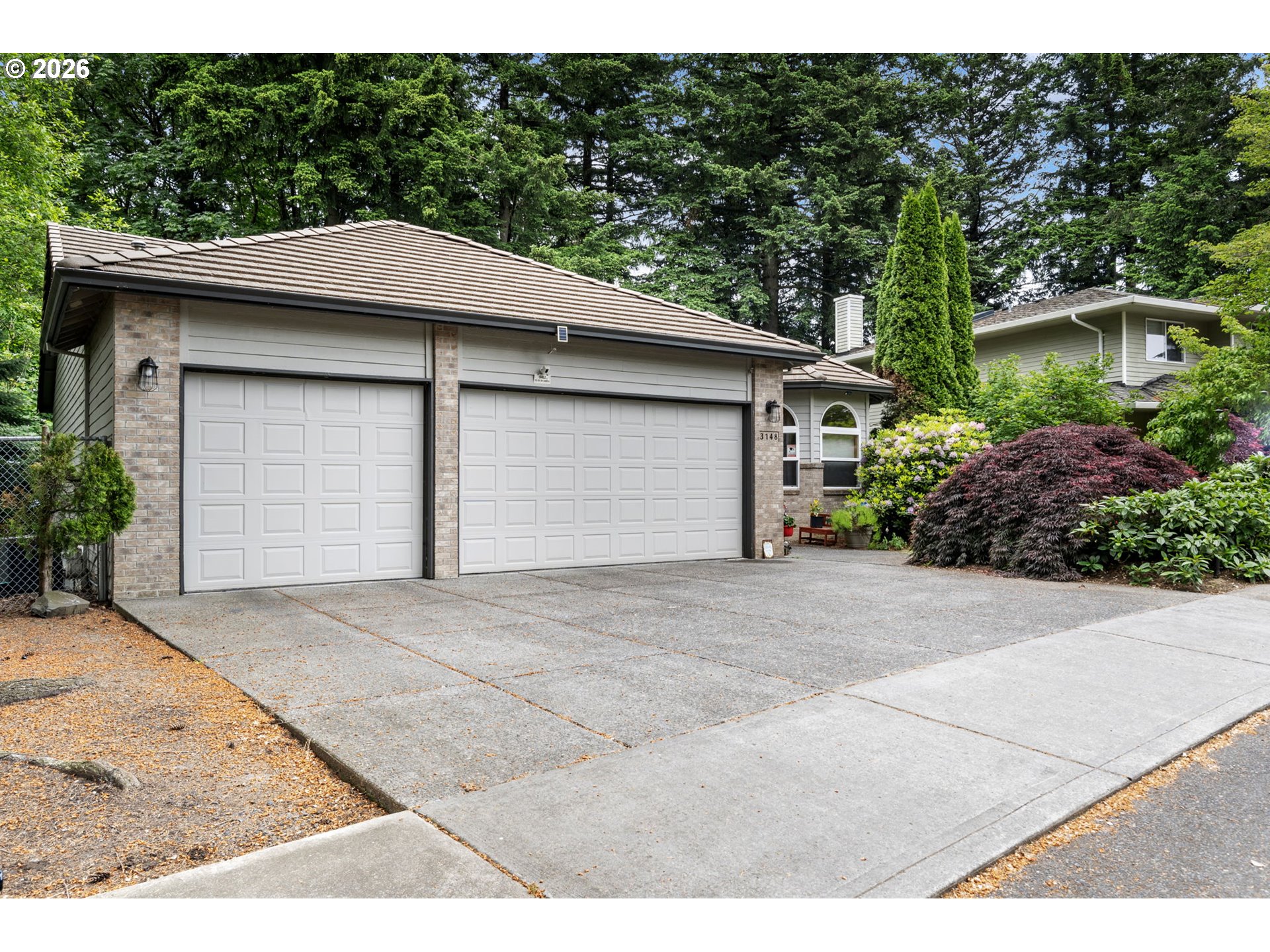 3148 NE Rocky Butte Ln — photo
