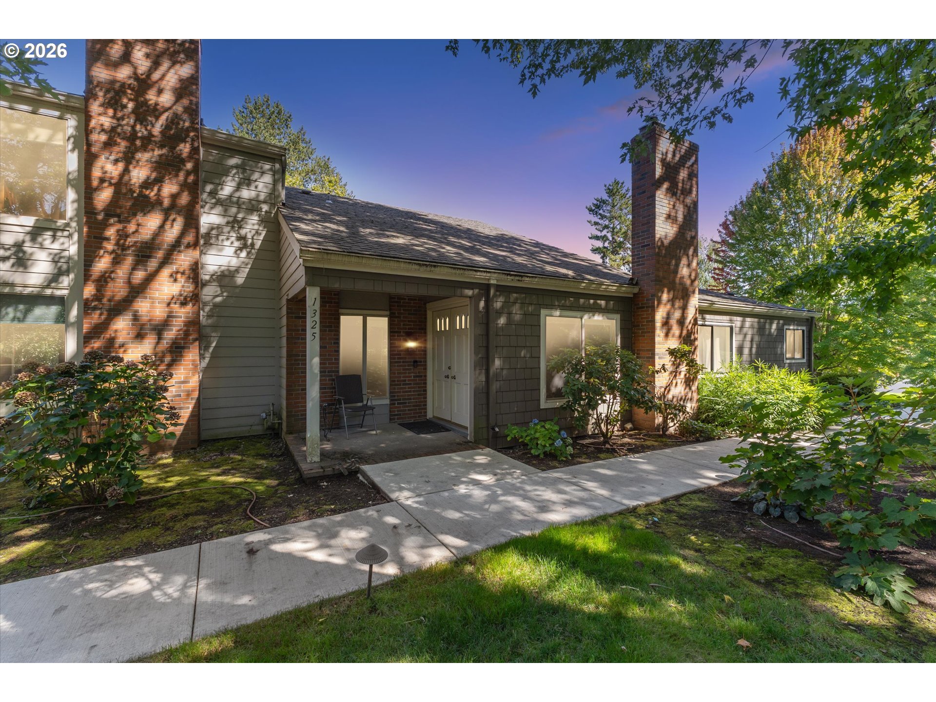 1325 Bonniebrae Dr — photo