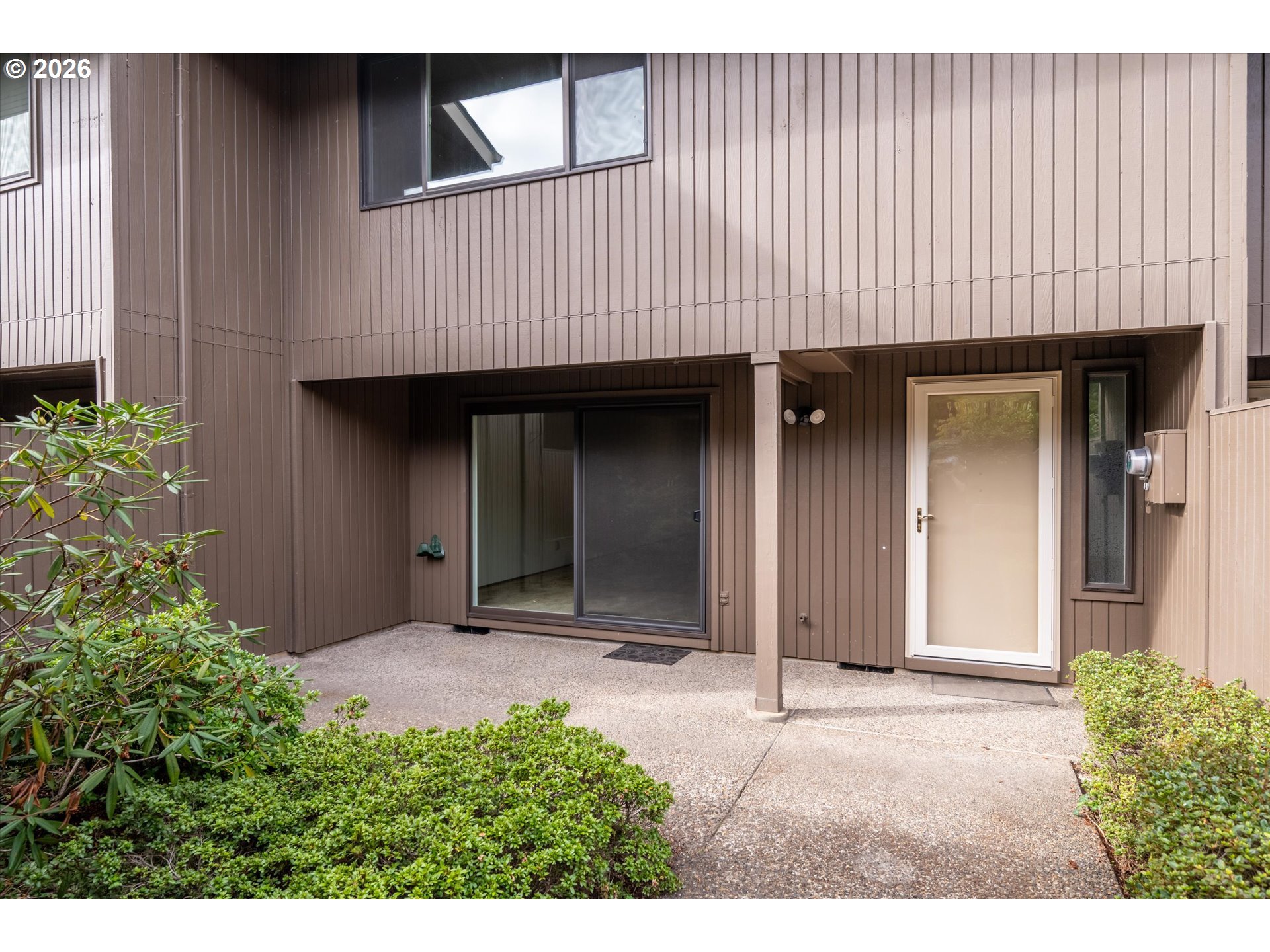 2295 Ridgeway Dr — photo