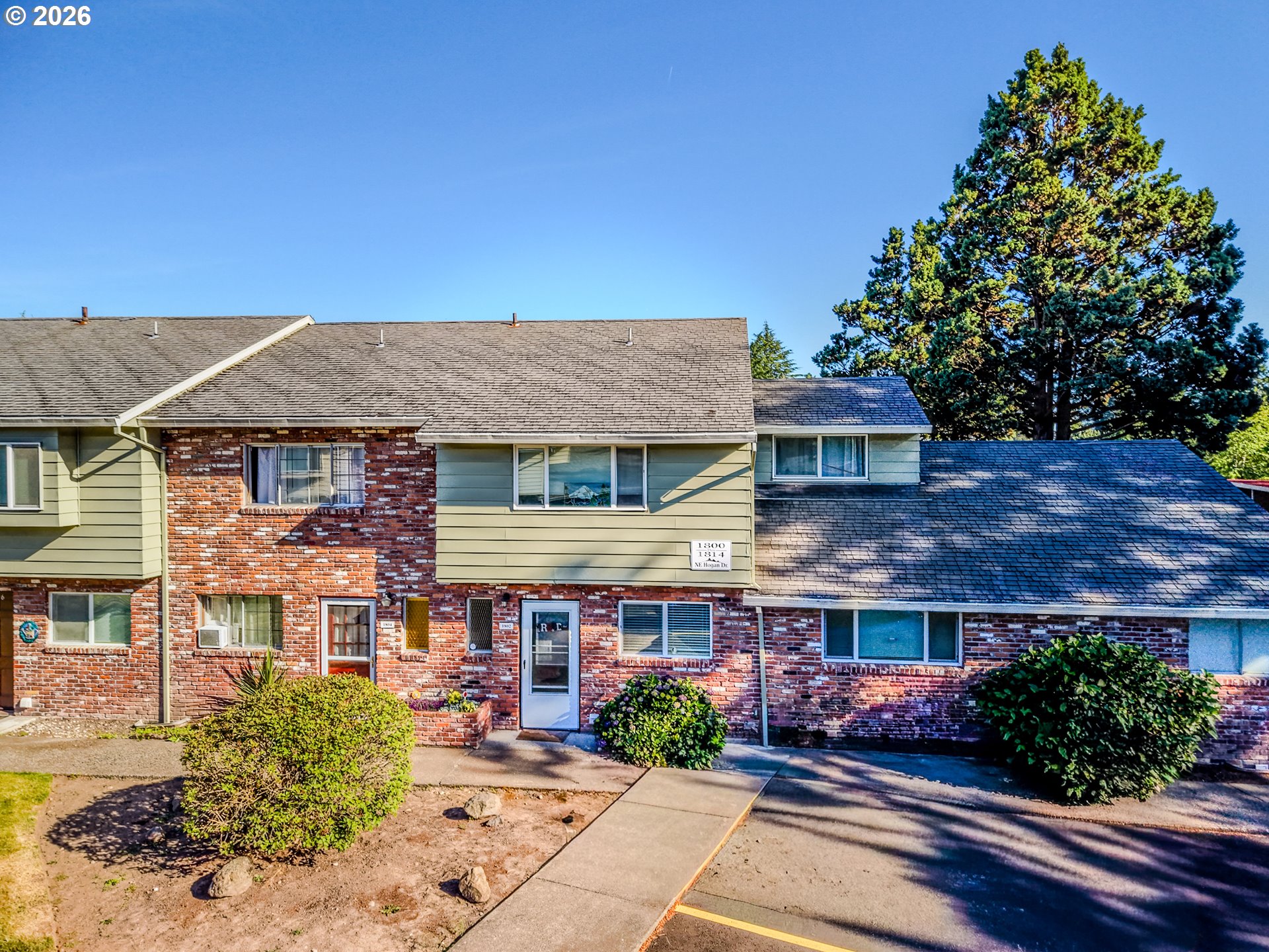 1802 NE Hogan Dr, Gresham, OR 97030 — photo 3