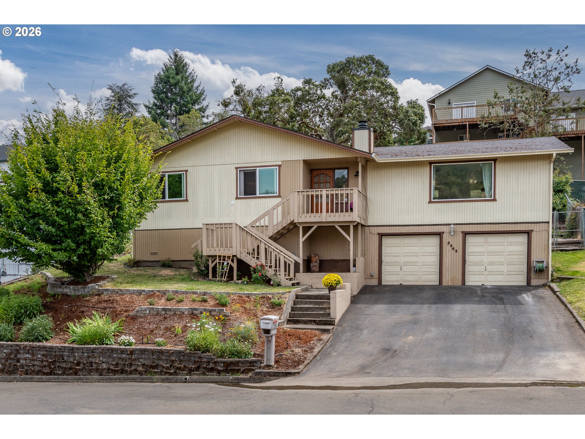 2045 NW Sunberry Dr — photo