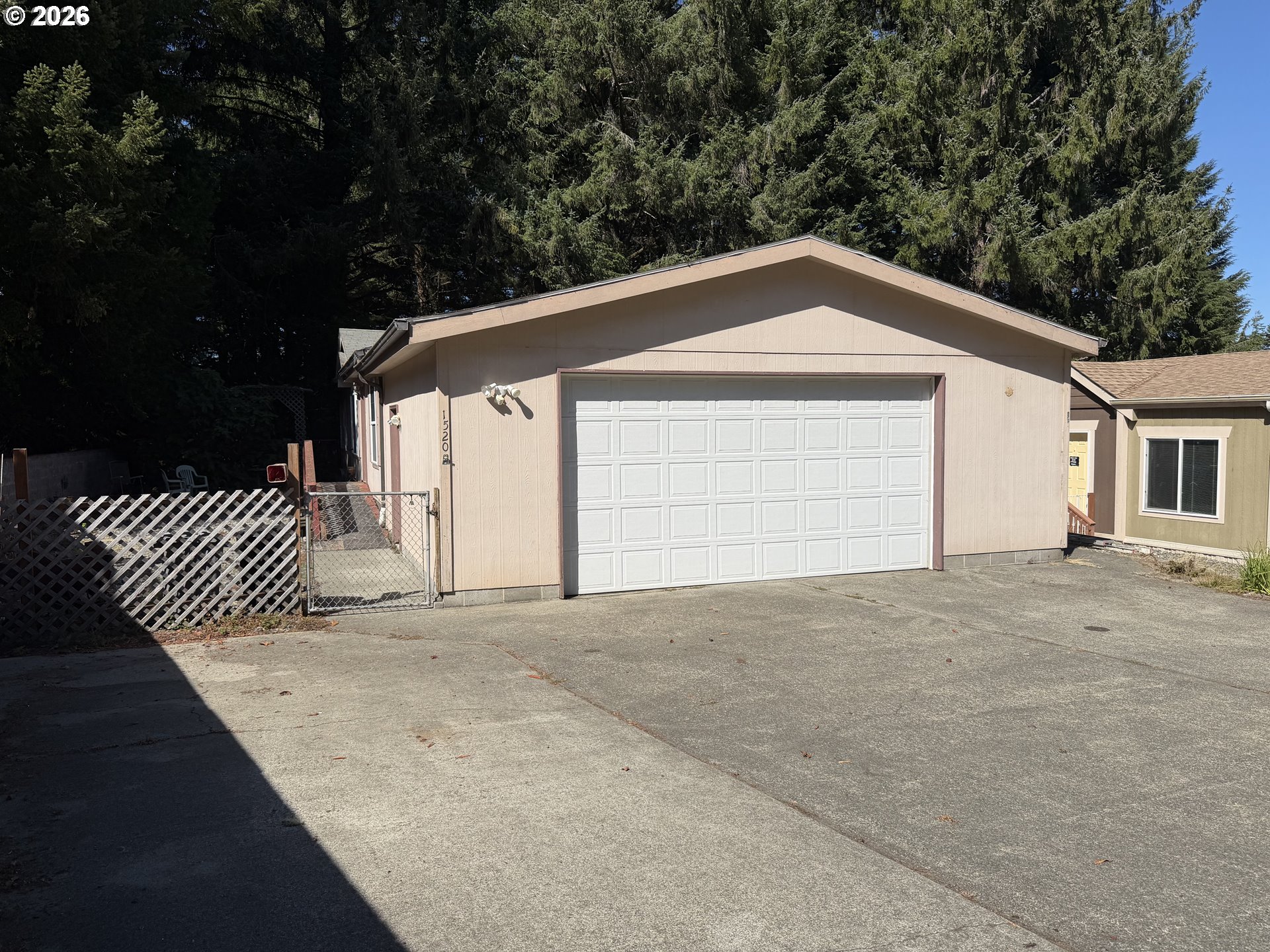 1520 Village Pines Ave — photo