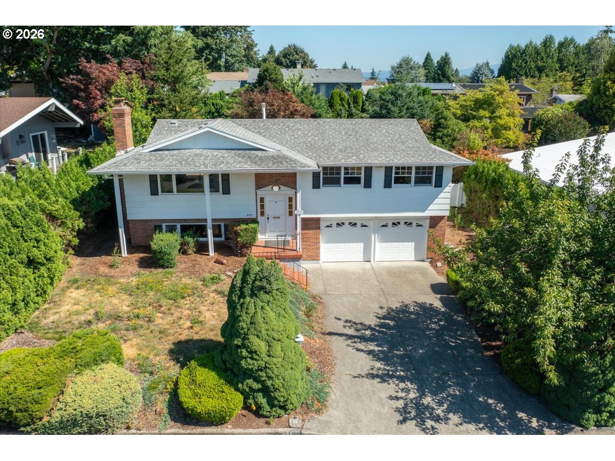 895 NW 3rd St, Gresham, OR 97030 — photo 2