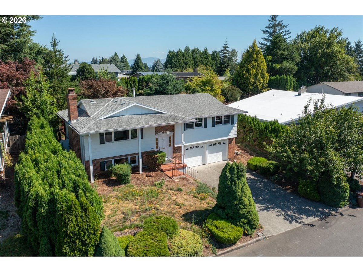 895 NW 3rd St, Gresham, OR 97030 — photo 3