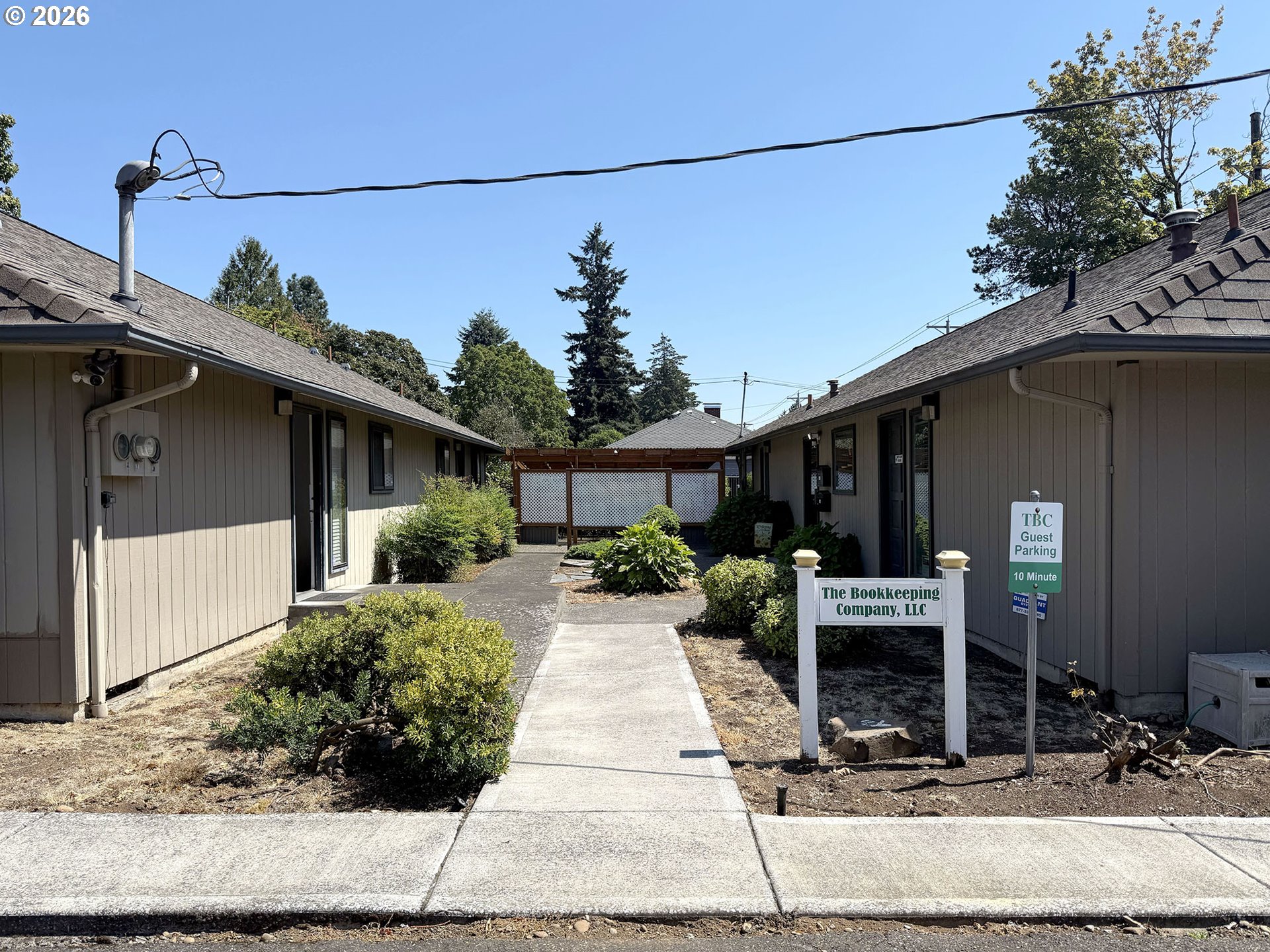 12715 NE Halsey St — photo