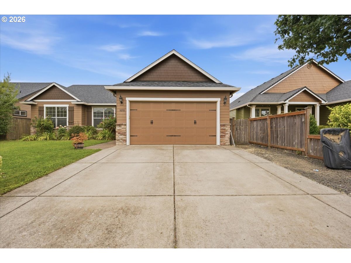 1070 Prairie Meadows Ave — photo