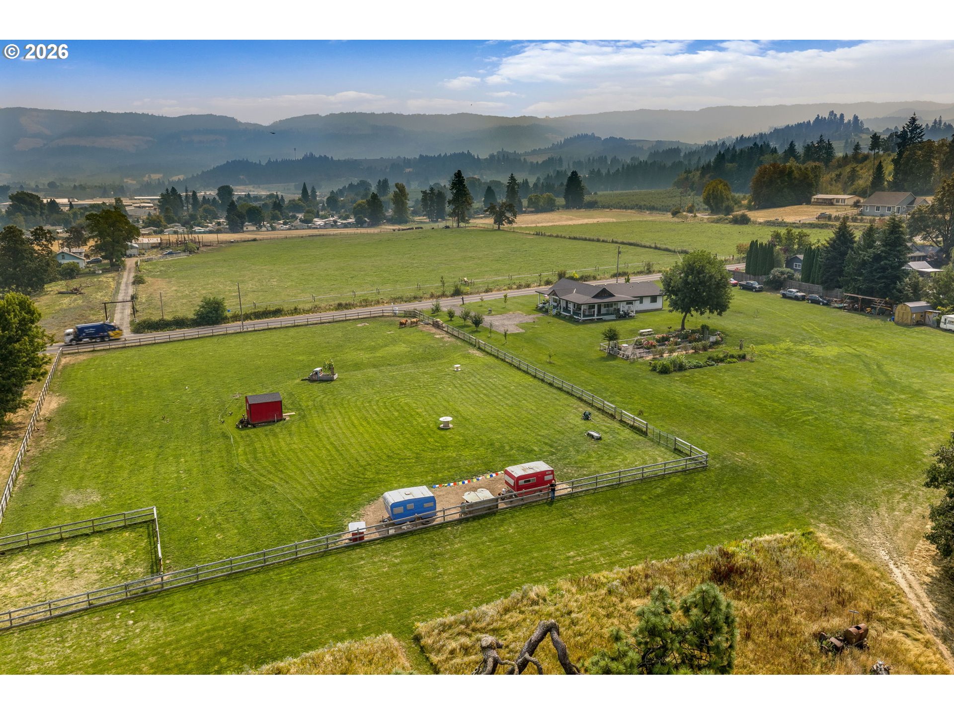 3386 Wyeast Rd, HoodRiver, OR 97031 — photo 2