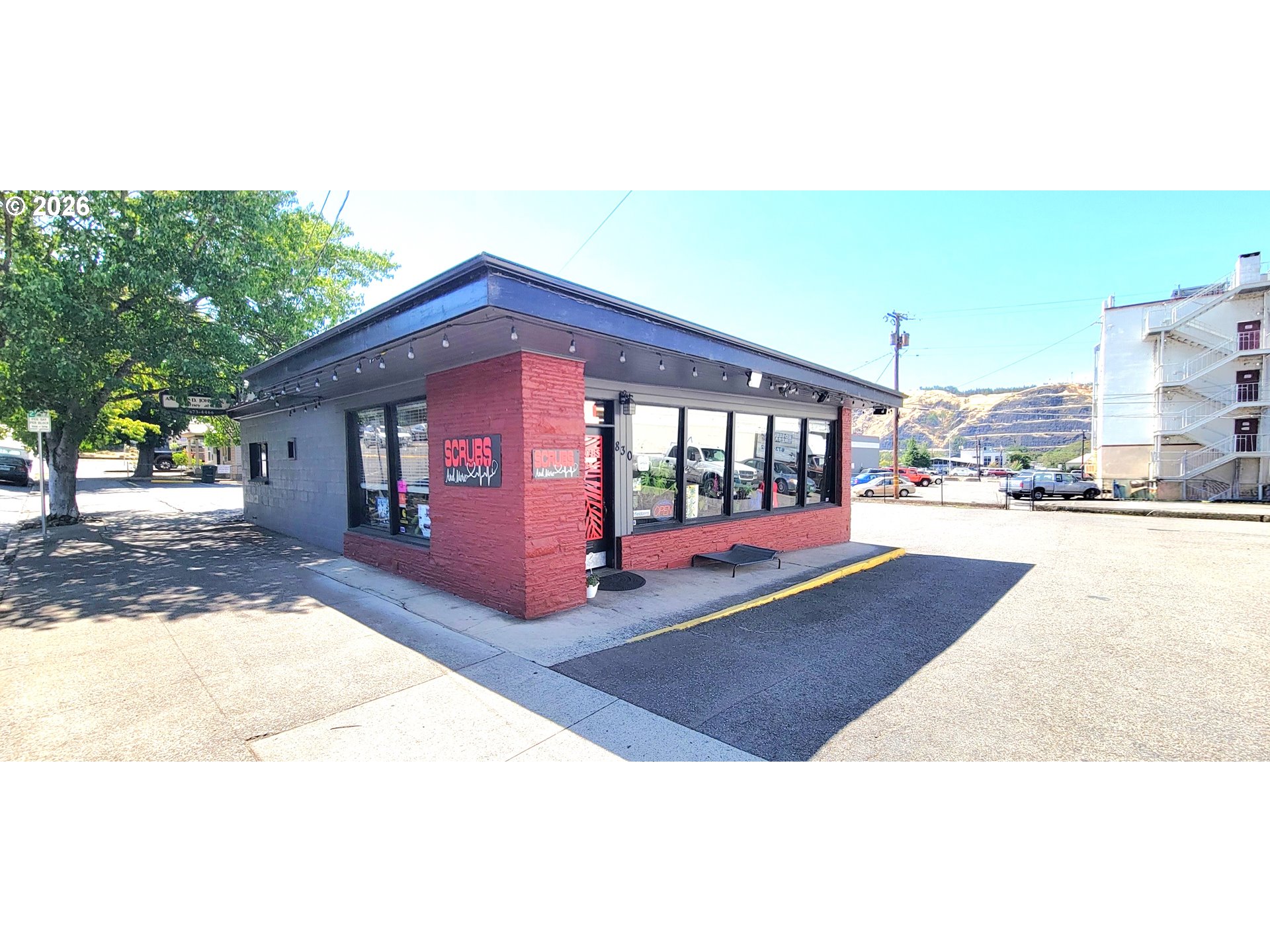 830 SE Rose St — photo