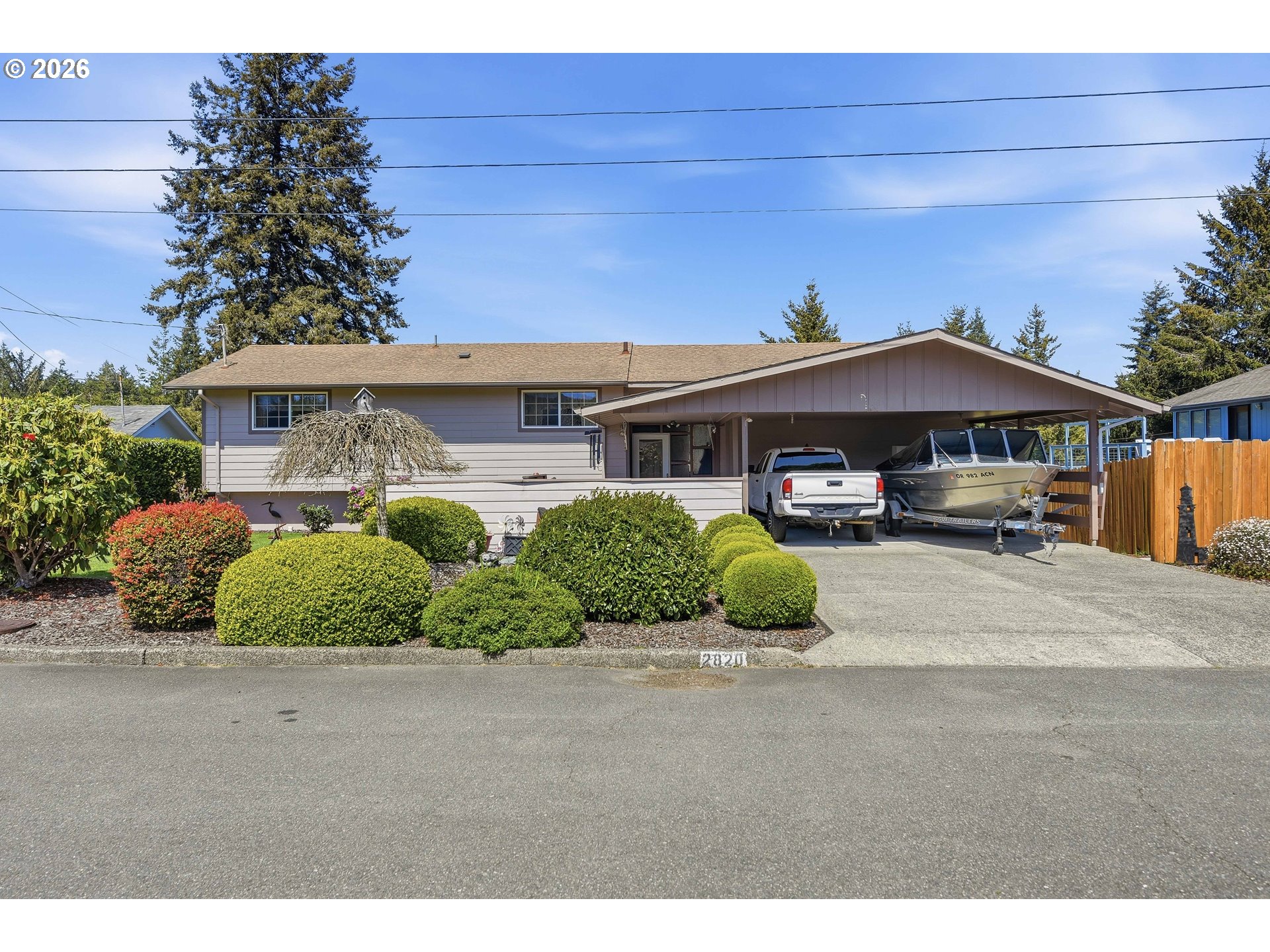 2820 Country Club Ct — photo