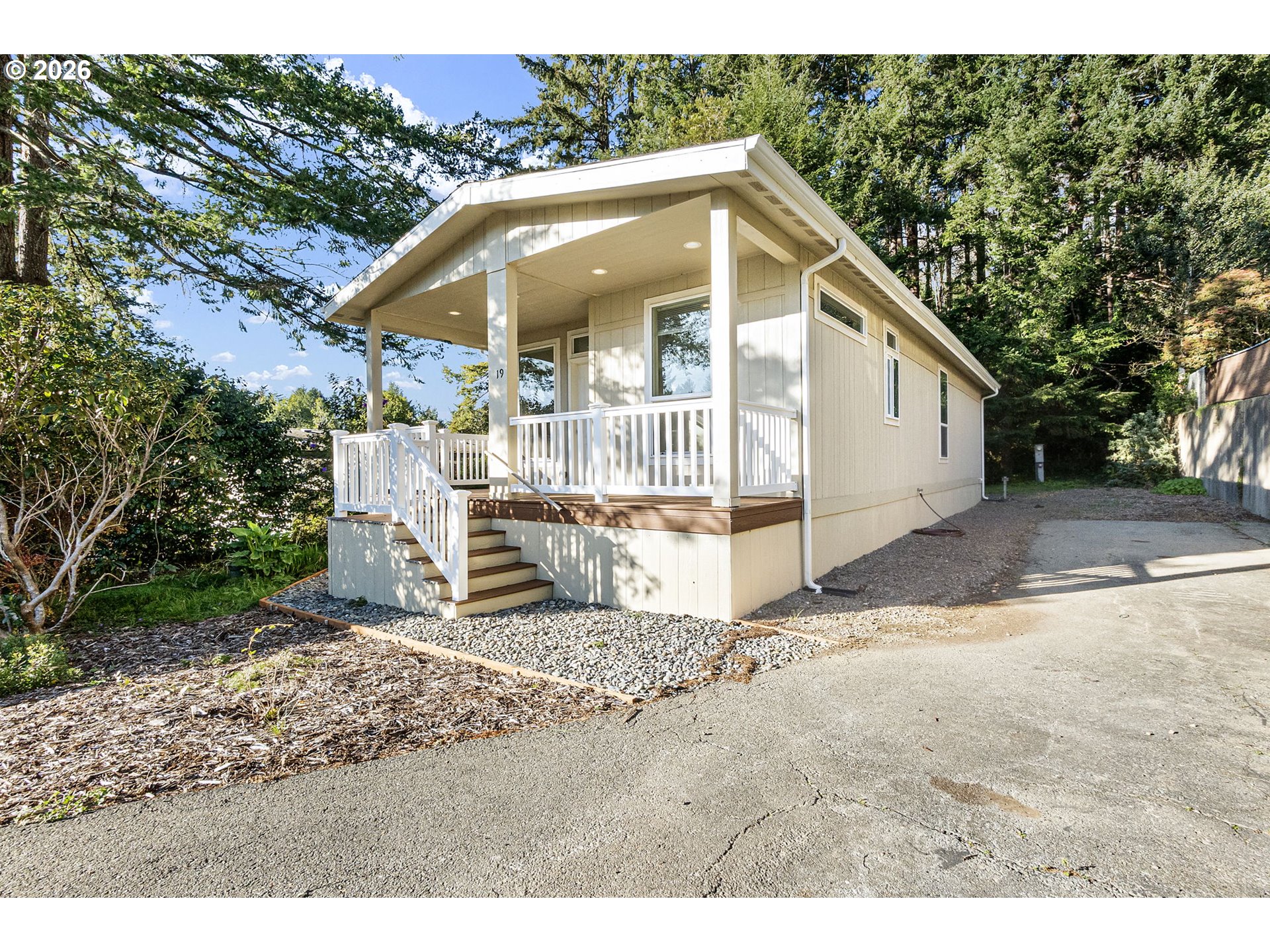 98041 Hallway Rd 19 — photo