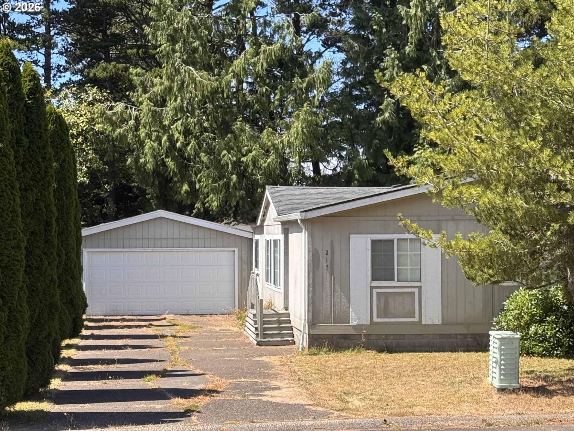 215 SE Anchor Ave — photo
