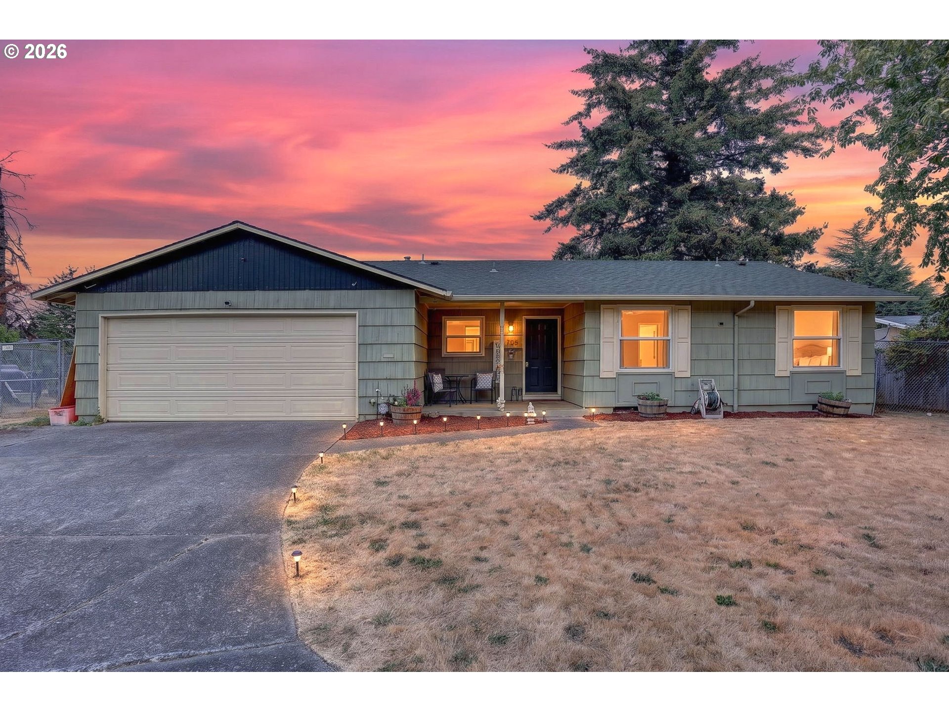 705 NE 18th Ct, Gresham, OR 97030 — photo 2