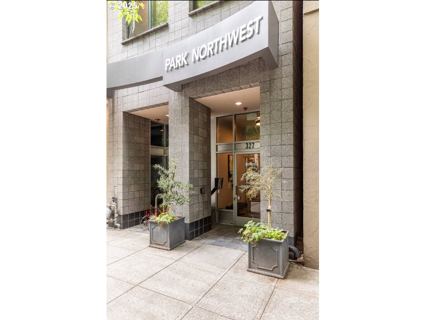 327 NW Park Ave #3a — photo