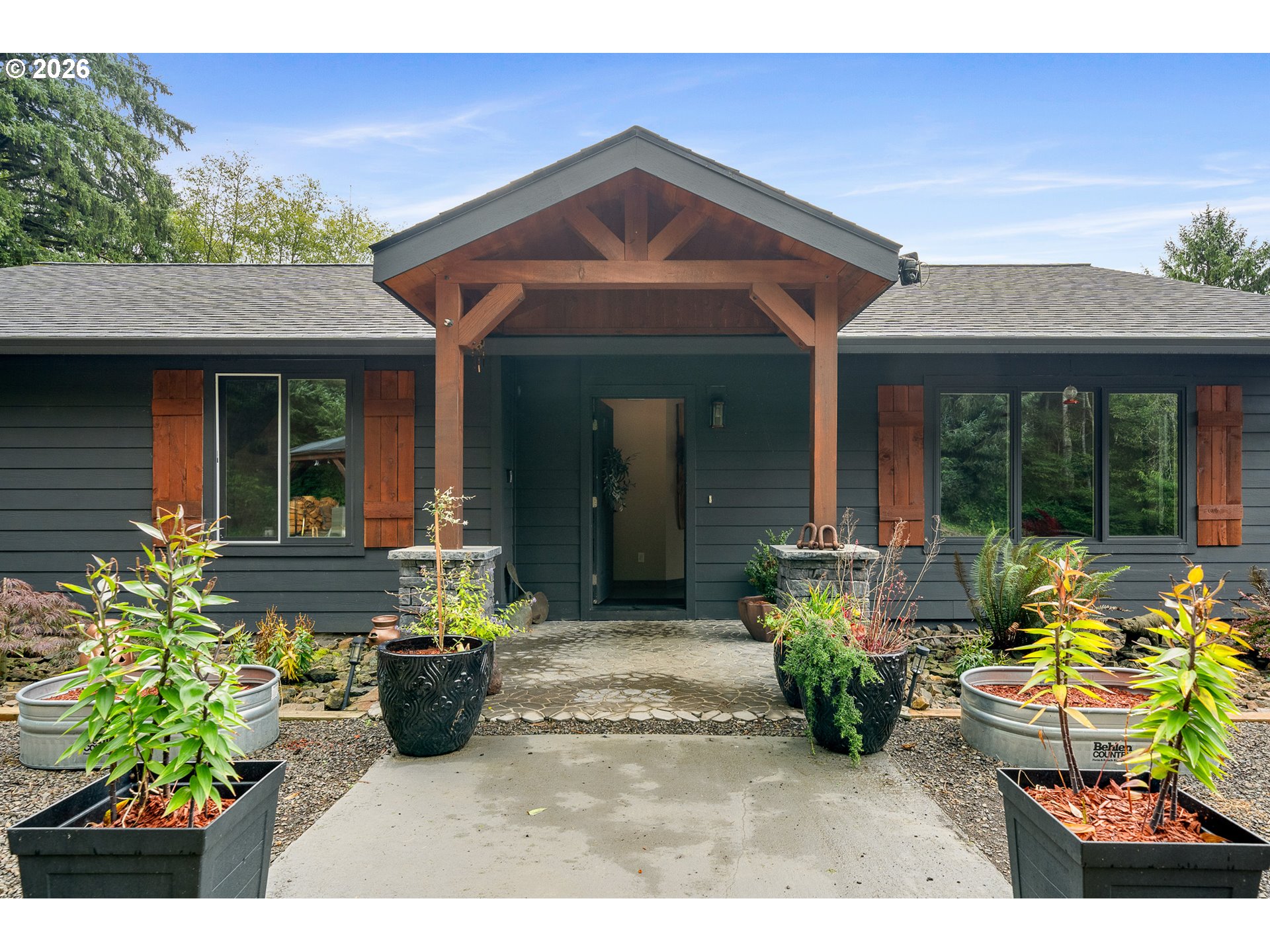 4095 Westwood Dr — photo